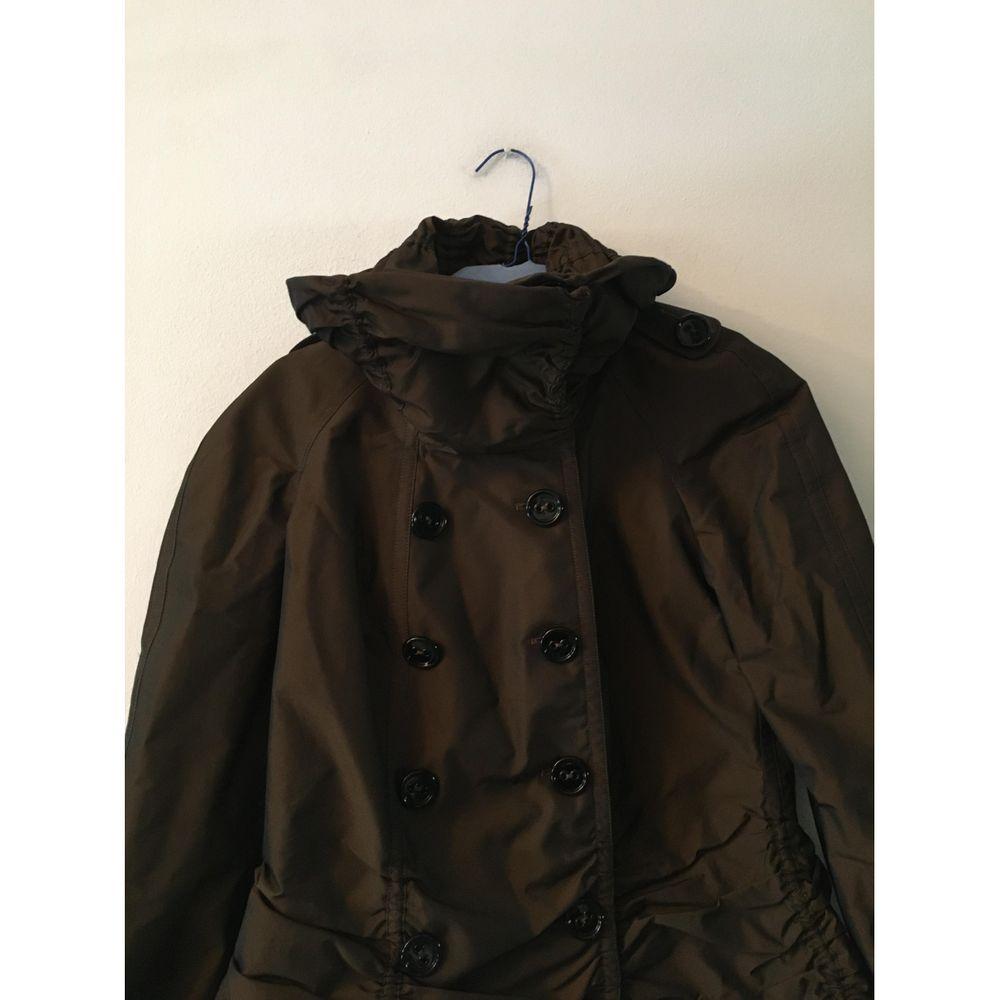 Women's Burberry Polyester Trench Coat in Brown For Sale