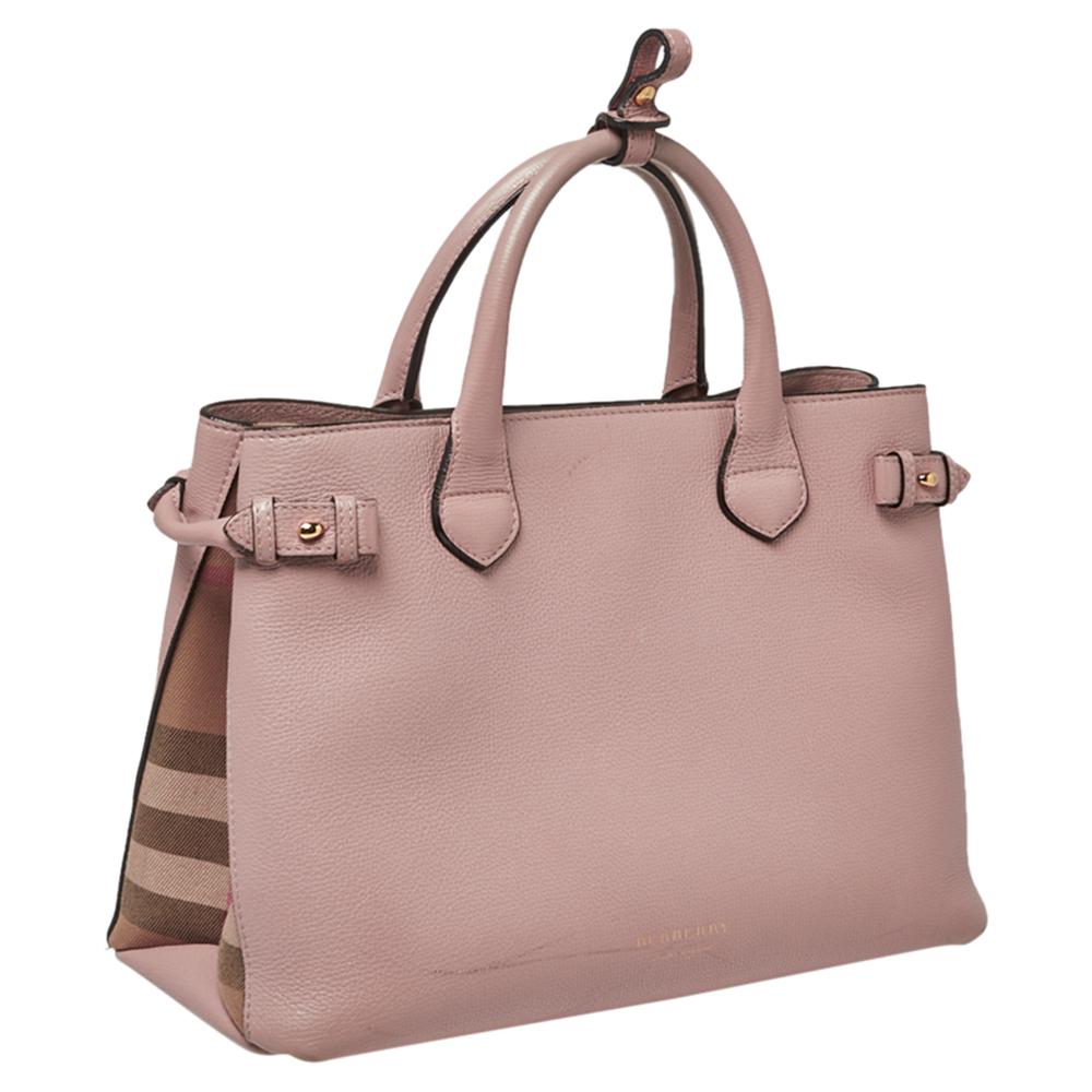 Burberry Powder Pink Leather and House Check Fabric Medium Banner Tote In Good Condition In Dubai, Al Qouz 2