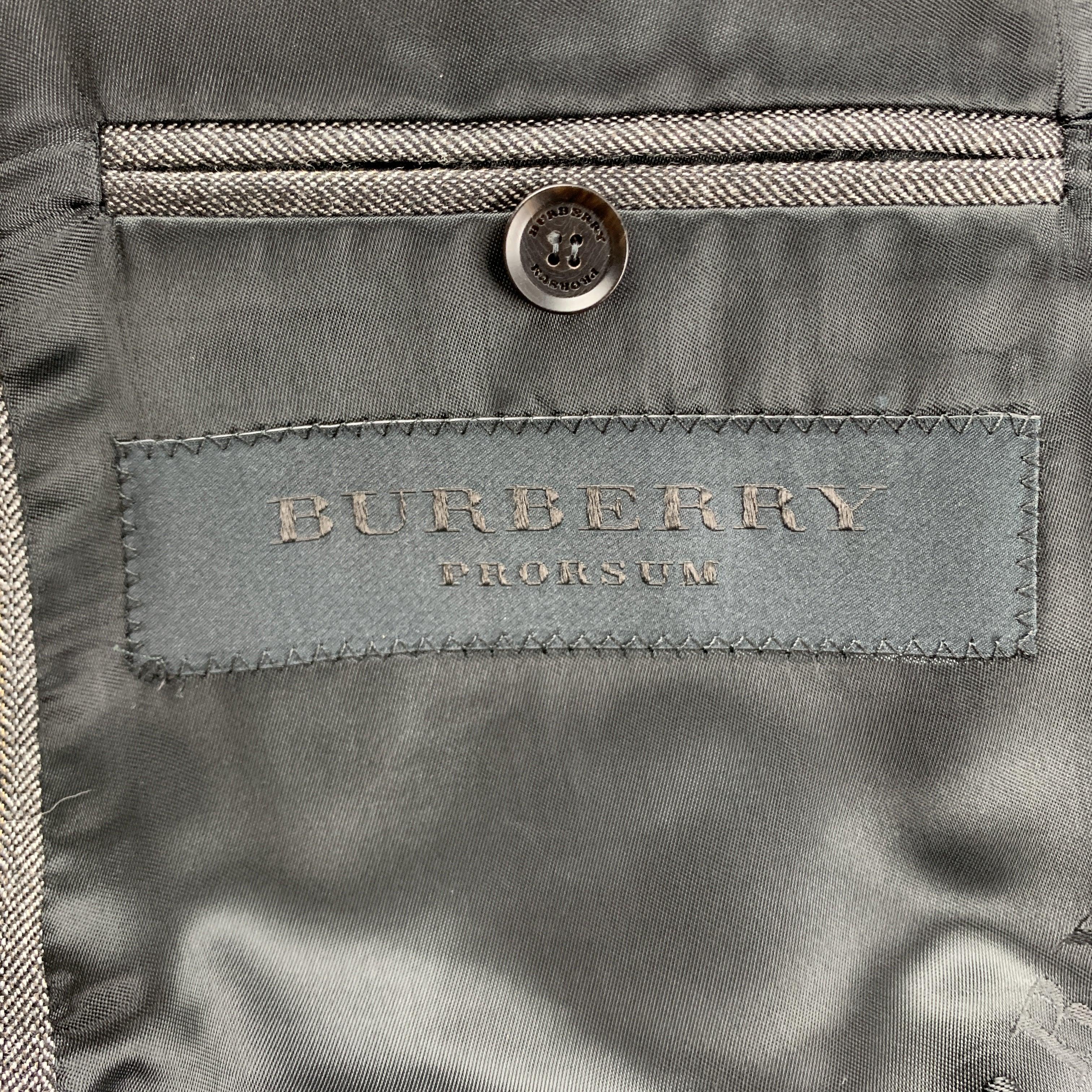 BURBERRY PRORSUM 40 Grey Herringbone Wool 32 x 32 Notch Lapel  Suit For Sale 2