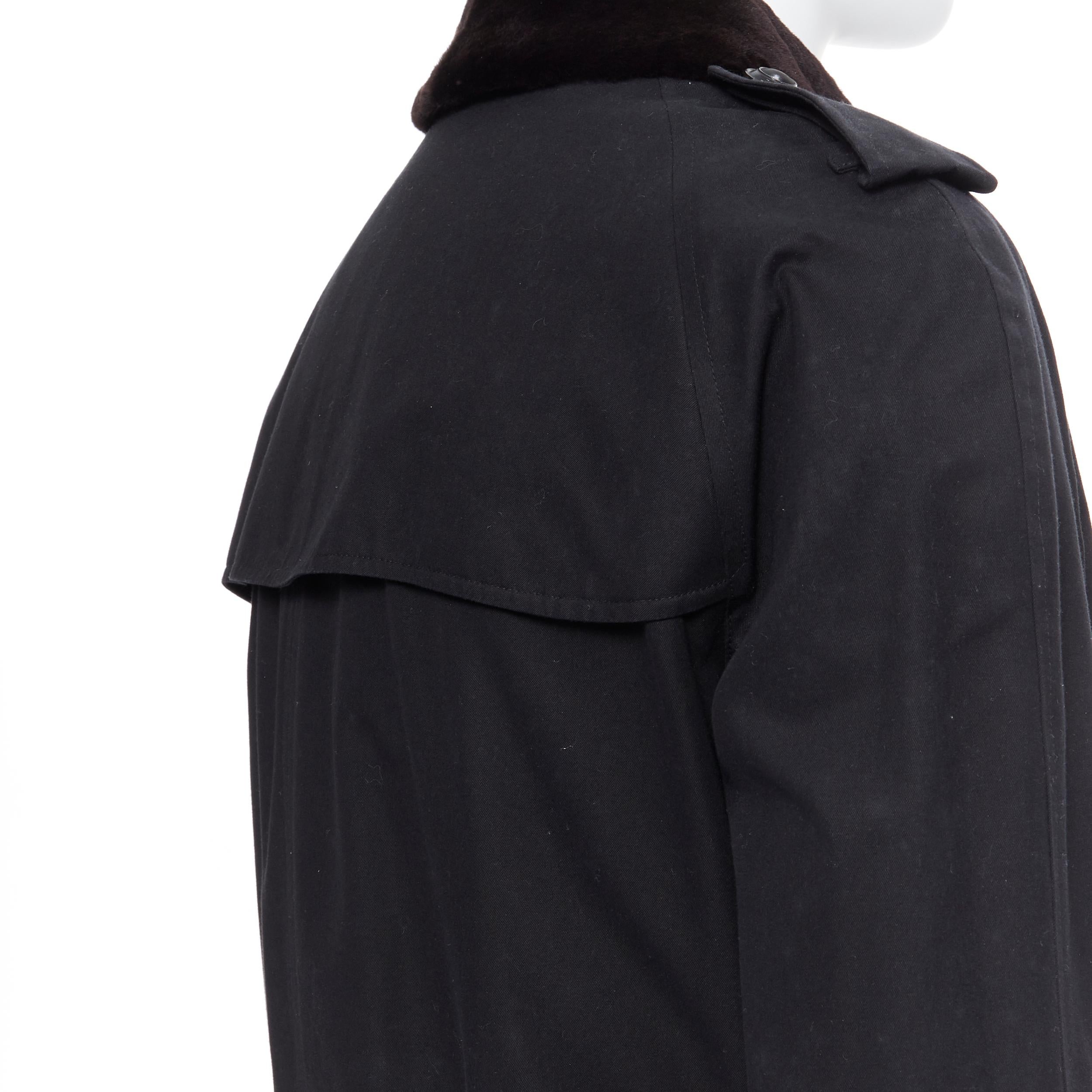 BURBERRY PRORSUM Trench noir en coton amovible avec doublure en fourrure d'autruche et ceinture L en vente 5