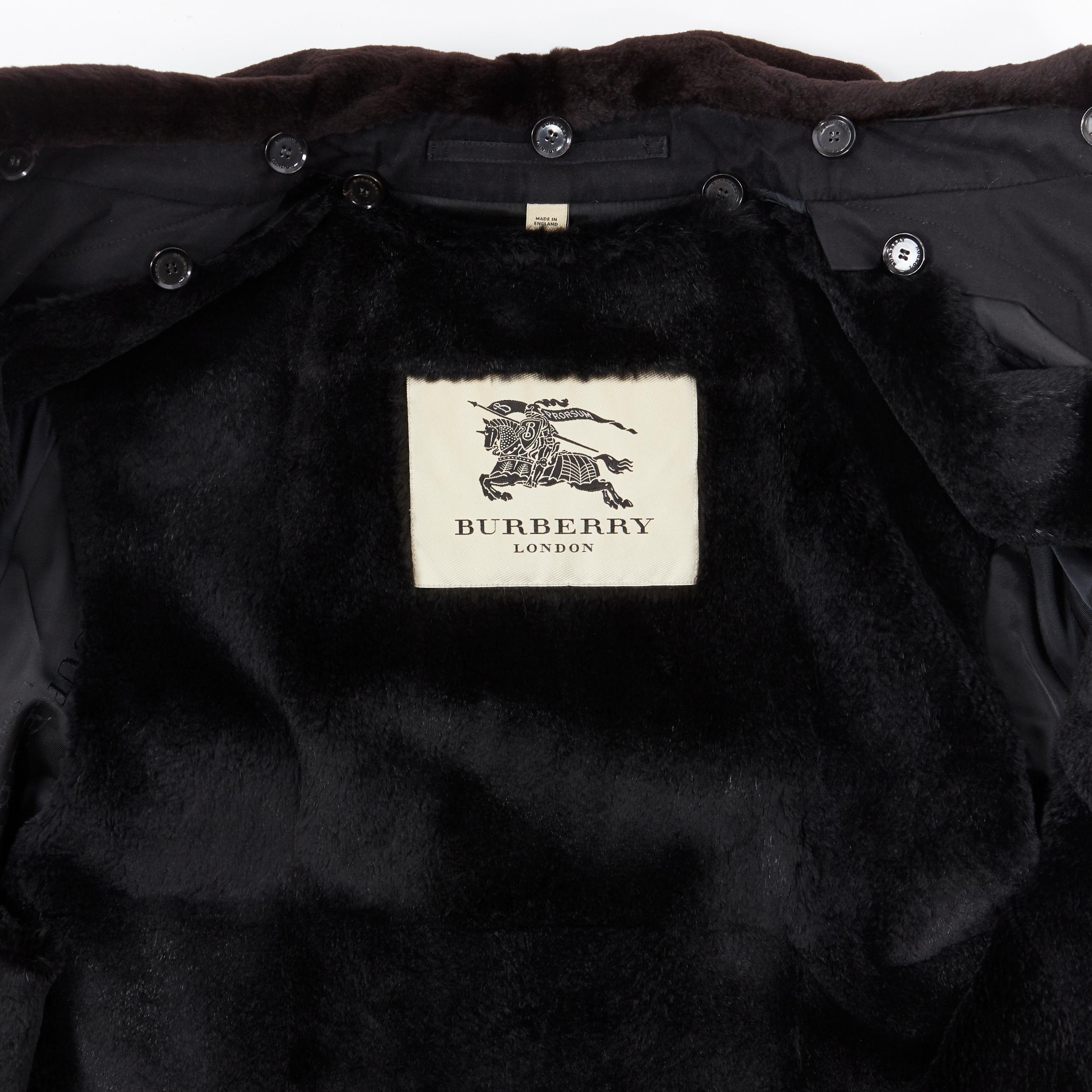 BURBERRY PRORSUM Trench noir en coton amovible avec doublure en fourrure d'autruche et ceinture L en vente 7