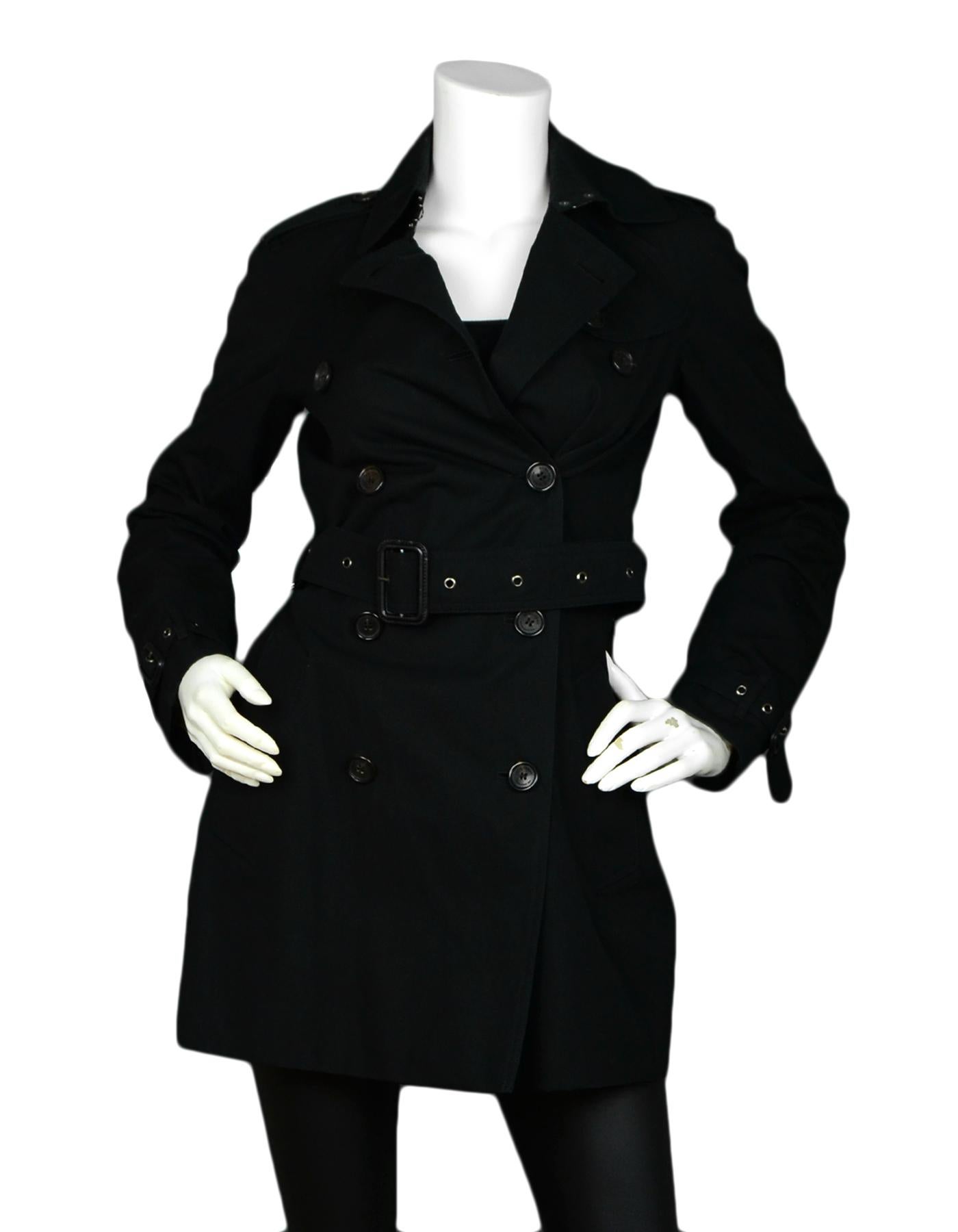 Burberry Prorsum Black Cotton Trench Coat w/ Belt sz 2

Made In: England
Color: Black
Materials: 100% Cotton
Lining: 100% Cotton
Opening/Closure: Front buttons
Overall Condition: Excellent pre-owned condition
Includes: Belt

Tag Size: 2 *Please