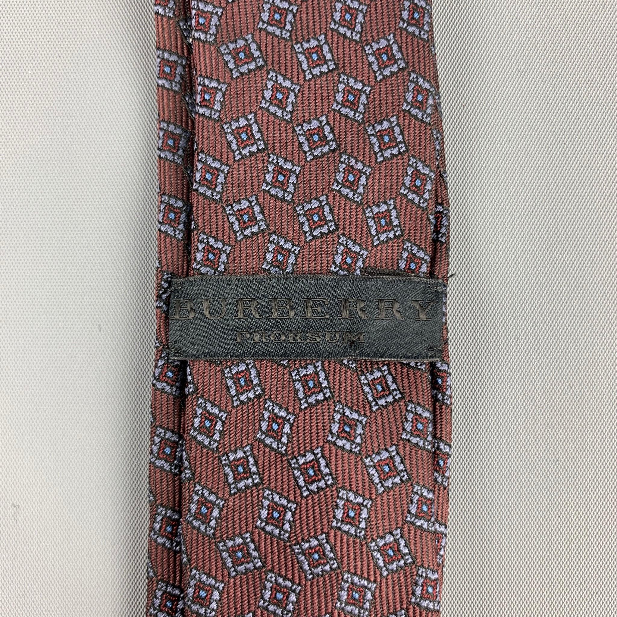 BURBERRY PRORSUM Brown Silk Print Skinny Tie In Good Condition For Sale In San Francisco, CA