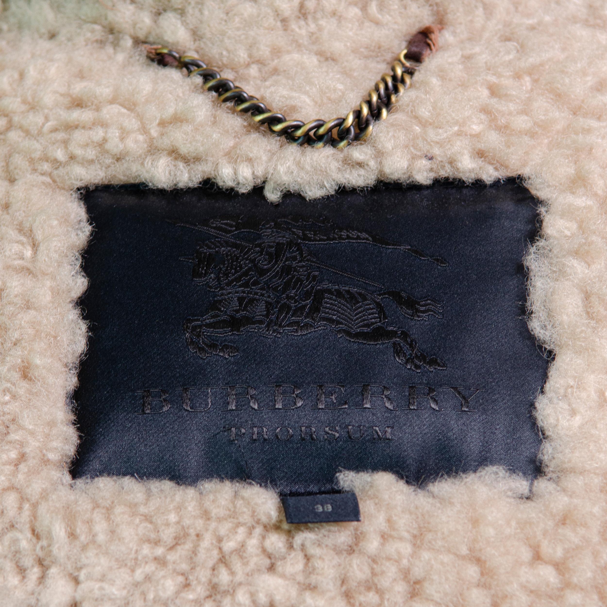 Manteau en peau de mouton BURBERRY PRORSUM F/W 2010 en vente 4