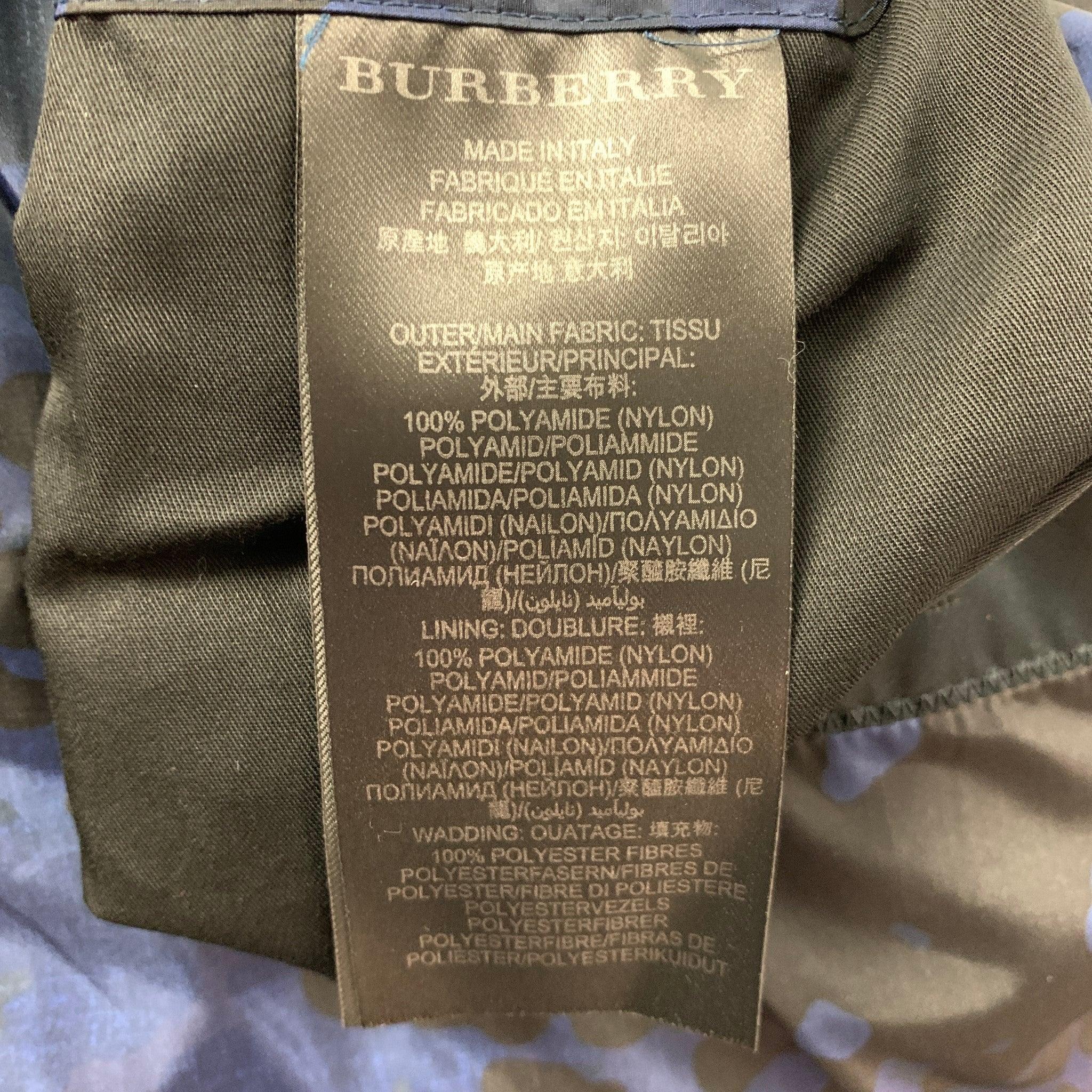 BURBERRY PRORSUM Fall 2015 Size L Navy Blue Camo Polyamide Zip Up Jacket For Sale 1