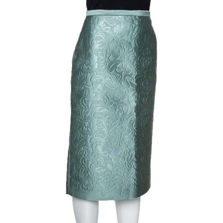 Burberry Prorsum Light Green Floral Embossed Pencil Skirt S at 1stDibs |  burberry prorsum skirt, green pencil skirt, green tight skirt