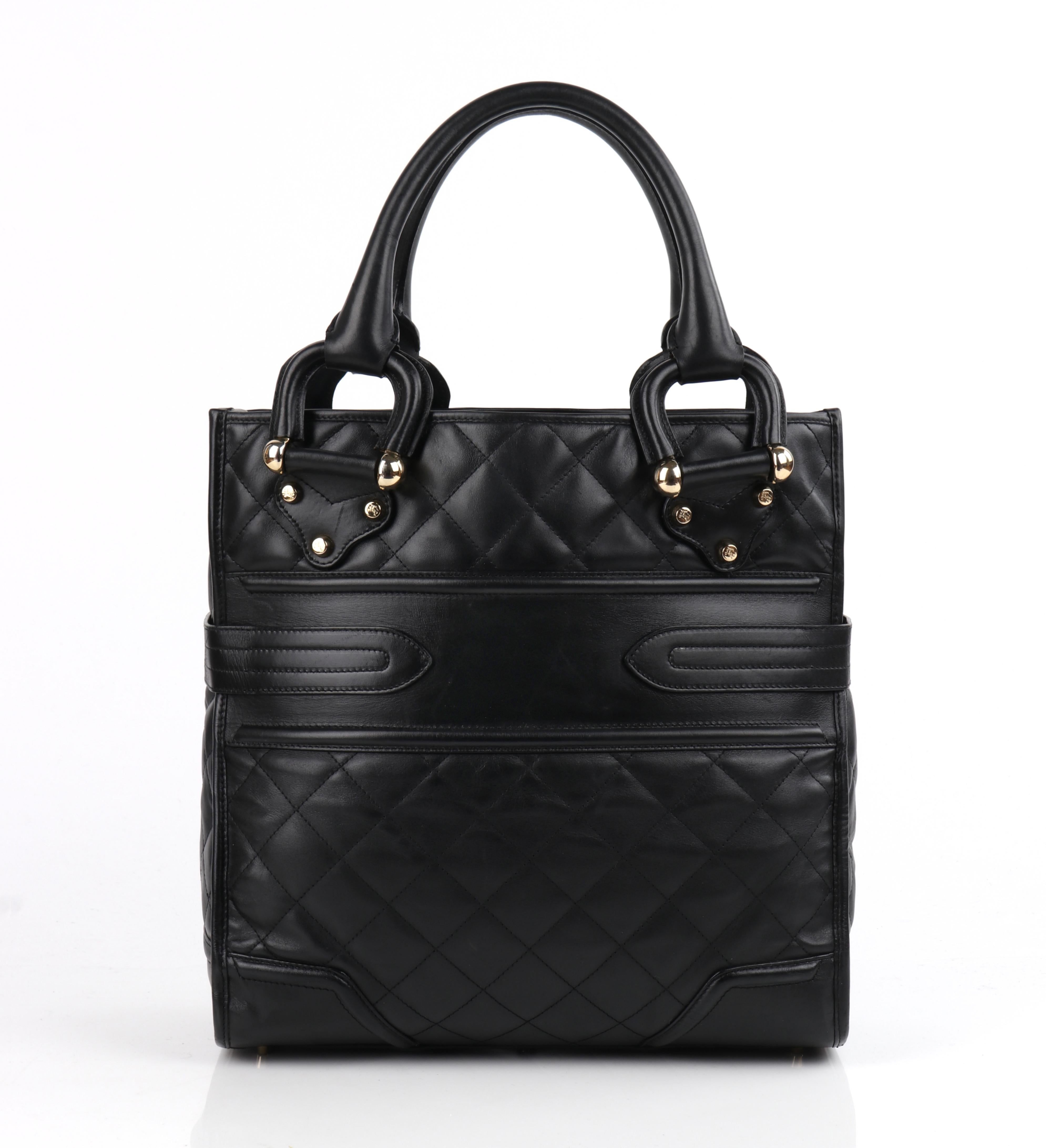 BURBERRY Prorsum Manor Style Quilted Top Handle Buckle Detail Handbag Purse

Burberry Prorsum A/W 2007 runway collection black leather 