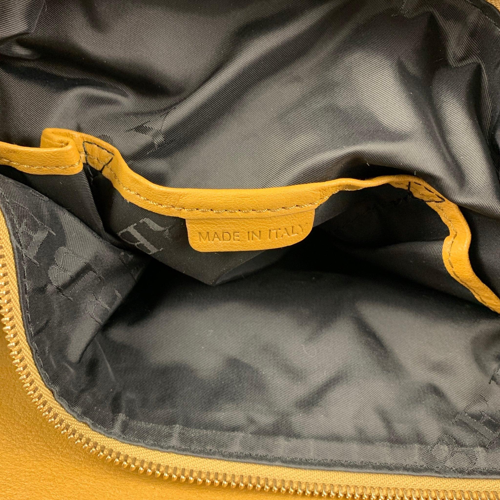 BURBERRY PRORSUM Mustard Ruched Leather Tote Handbag For Sale 2