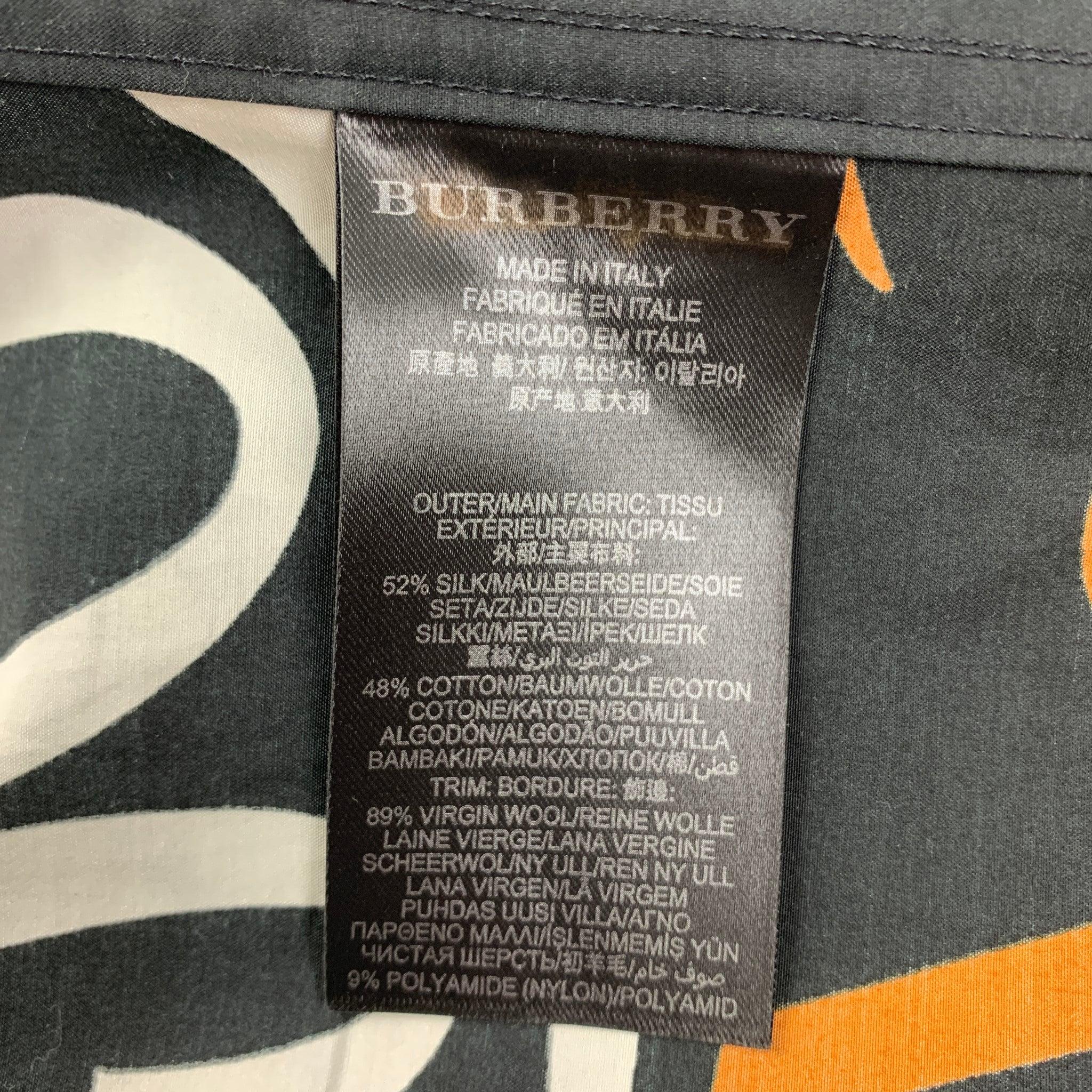 BURBERRY PRORSUM Größe 36 Schwarze Jacke aus grafischer Seidenmischung mit Kupferstich im Angebot 1