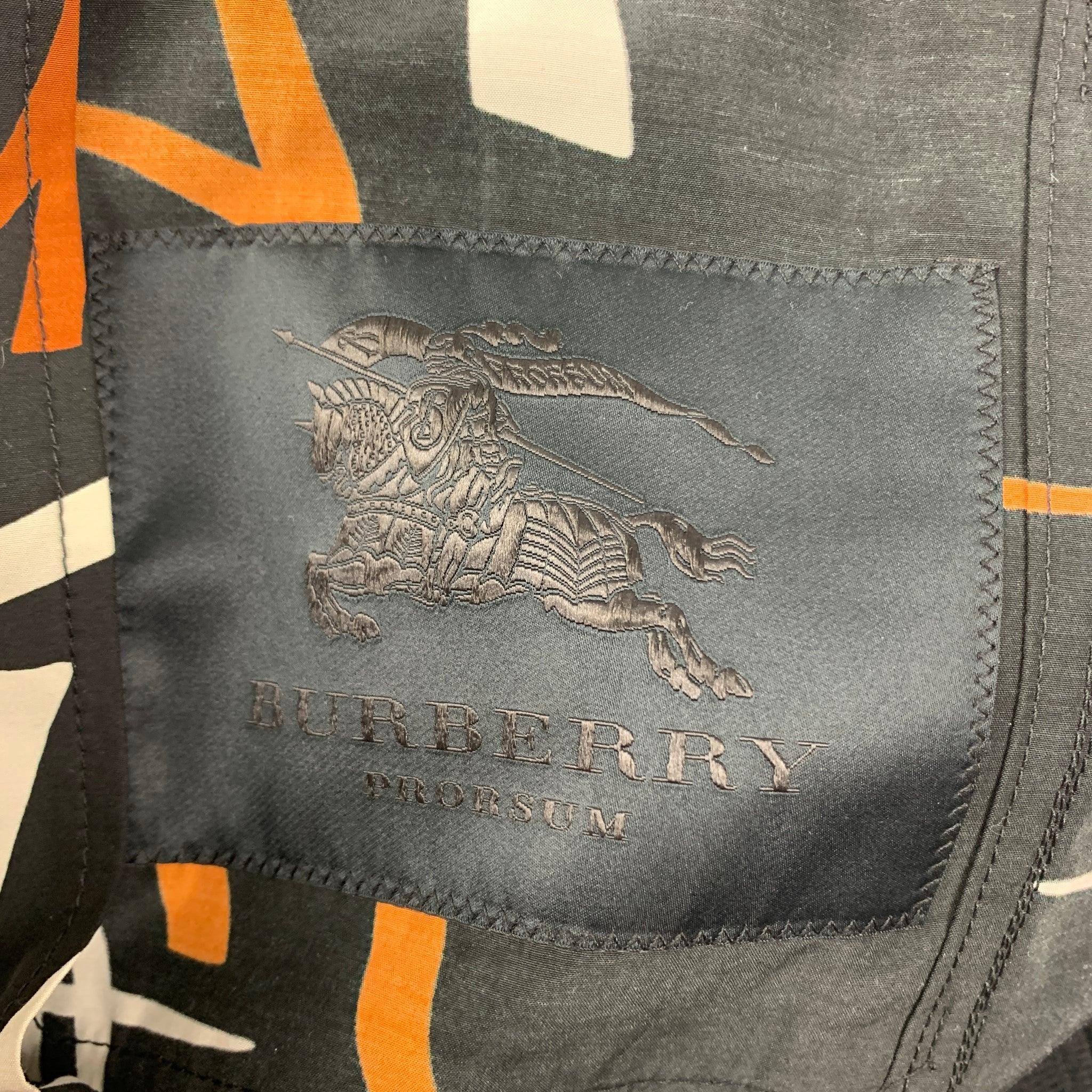 BURBERRY PRORSUM Größe 36 Schwarze Jacke aus grafischer Seidenmischung mit Kupferstich im Angebot 2