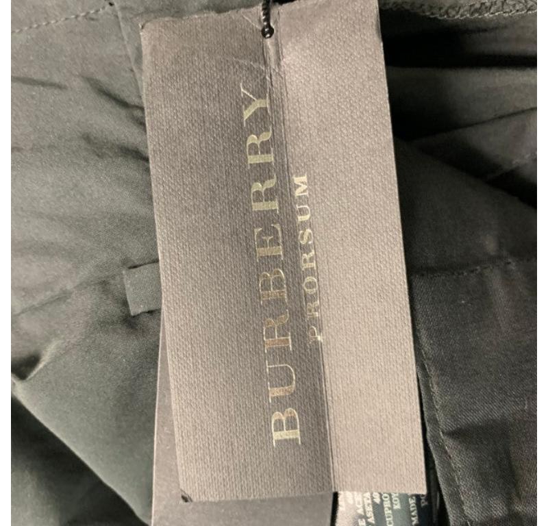 BURBERRY PRORSUM Taille 36 - Robe noire à fermeture éclair en polyester massif en vente 2