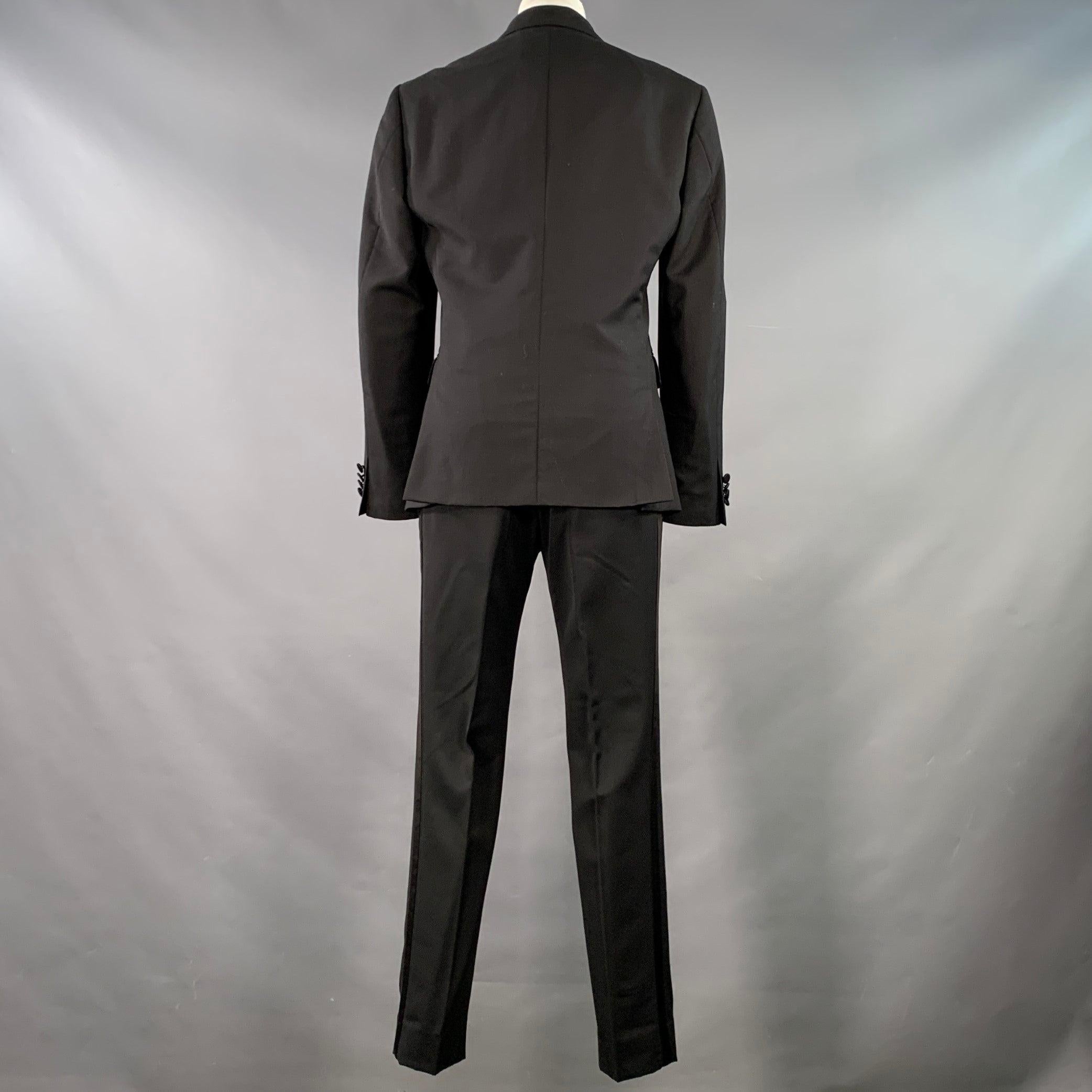 Noir Burberry Prorsum Taille 36 Costume noir en laine mohair soie à revers échancré en vente