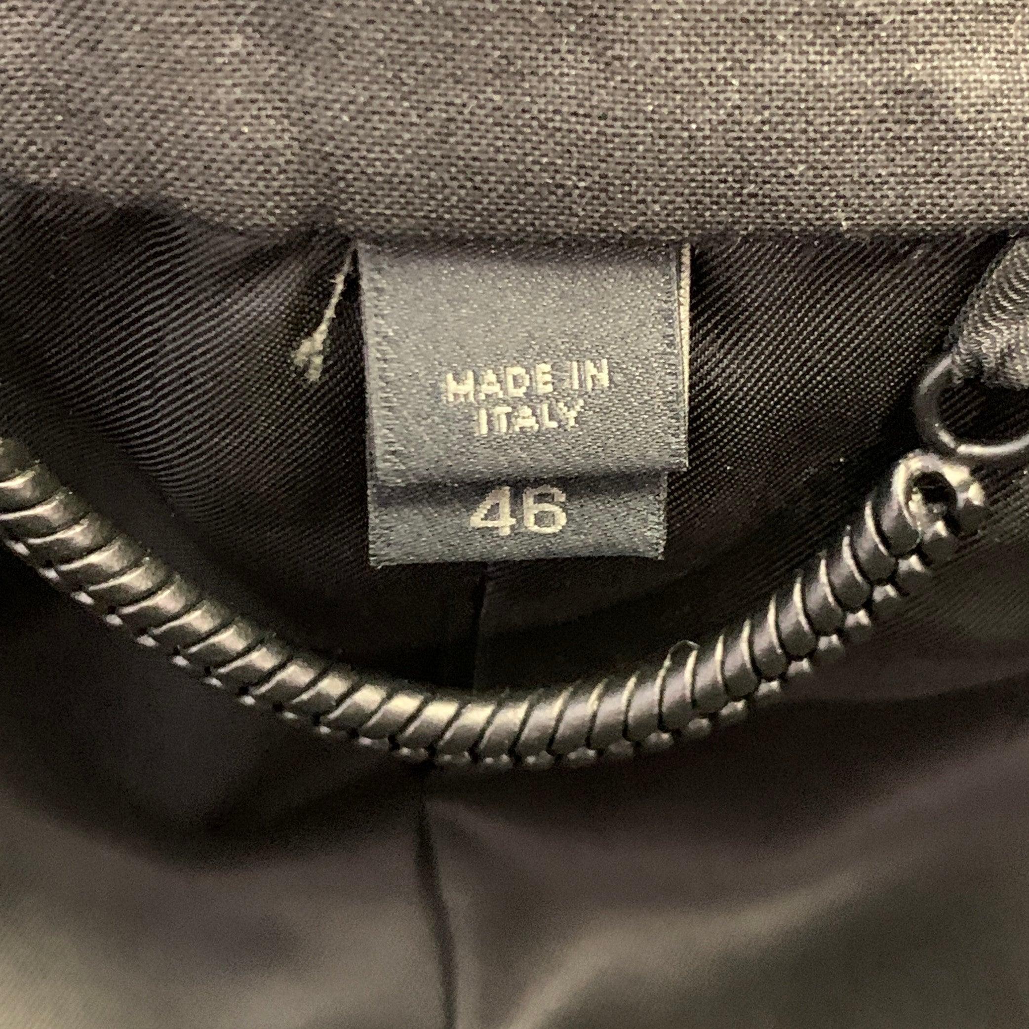 Burberry Prorsum Taille 36 Costume noir en laine mohair soie à revers échancré en vente 3