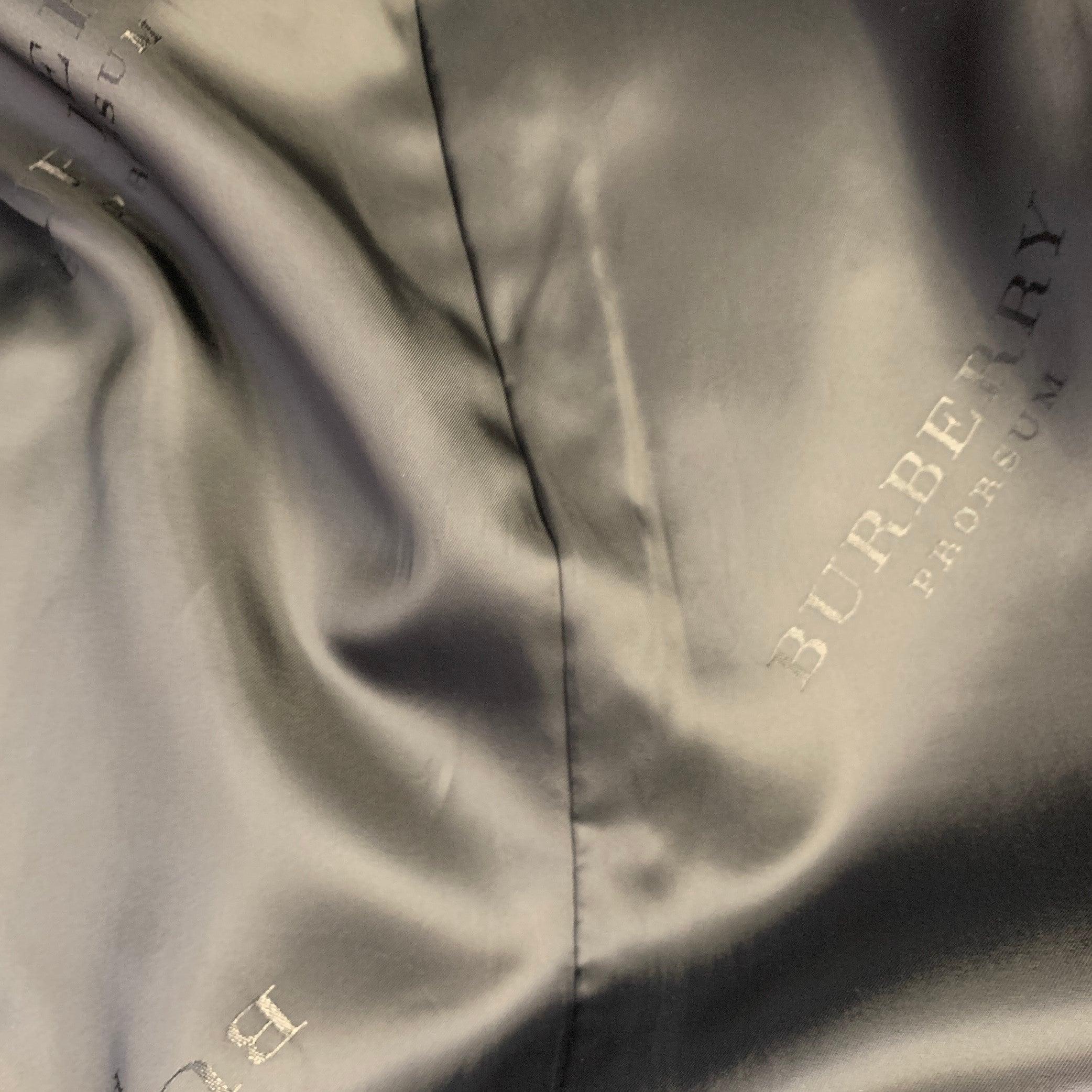 Burberry Prorsum Taille 36 Costume noir en laine mohair soie à revers échancré en vente 4