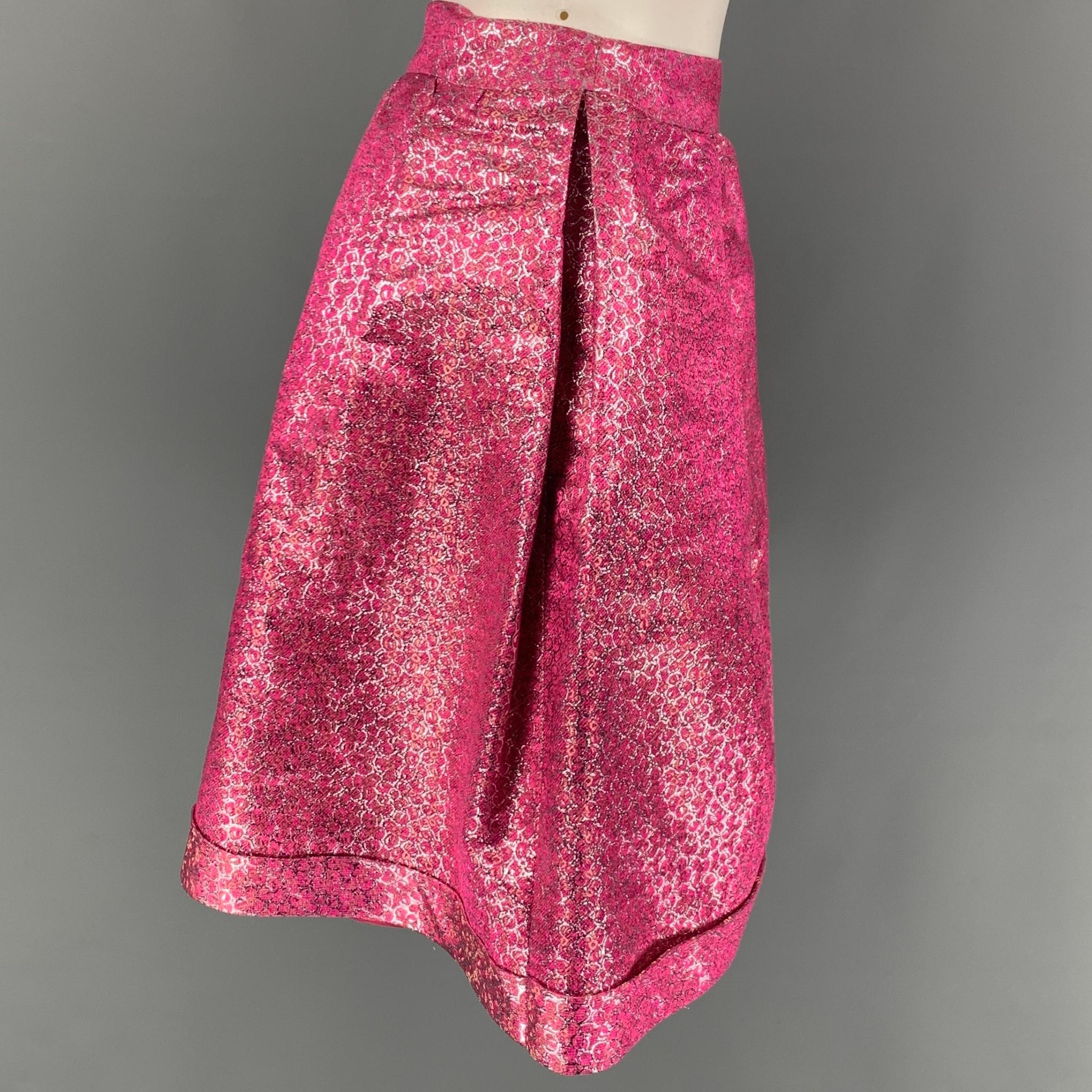 BURBERRY PRORSUM skirt comes in a pink metallic polyester / silk with a slip liner featuring a pleated style and a side zipper closure. Made in Italy. 

Very Good Pre-Owned Condition.
Marked: 40
Original Retail Price: $950.00

Measurements:

Waist: