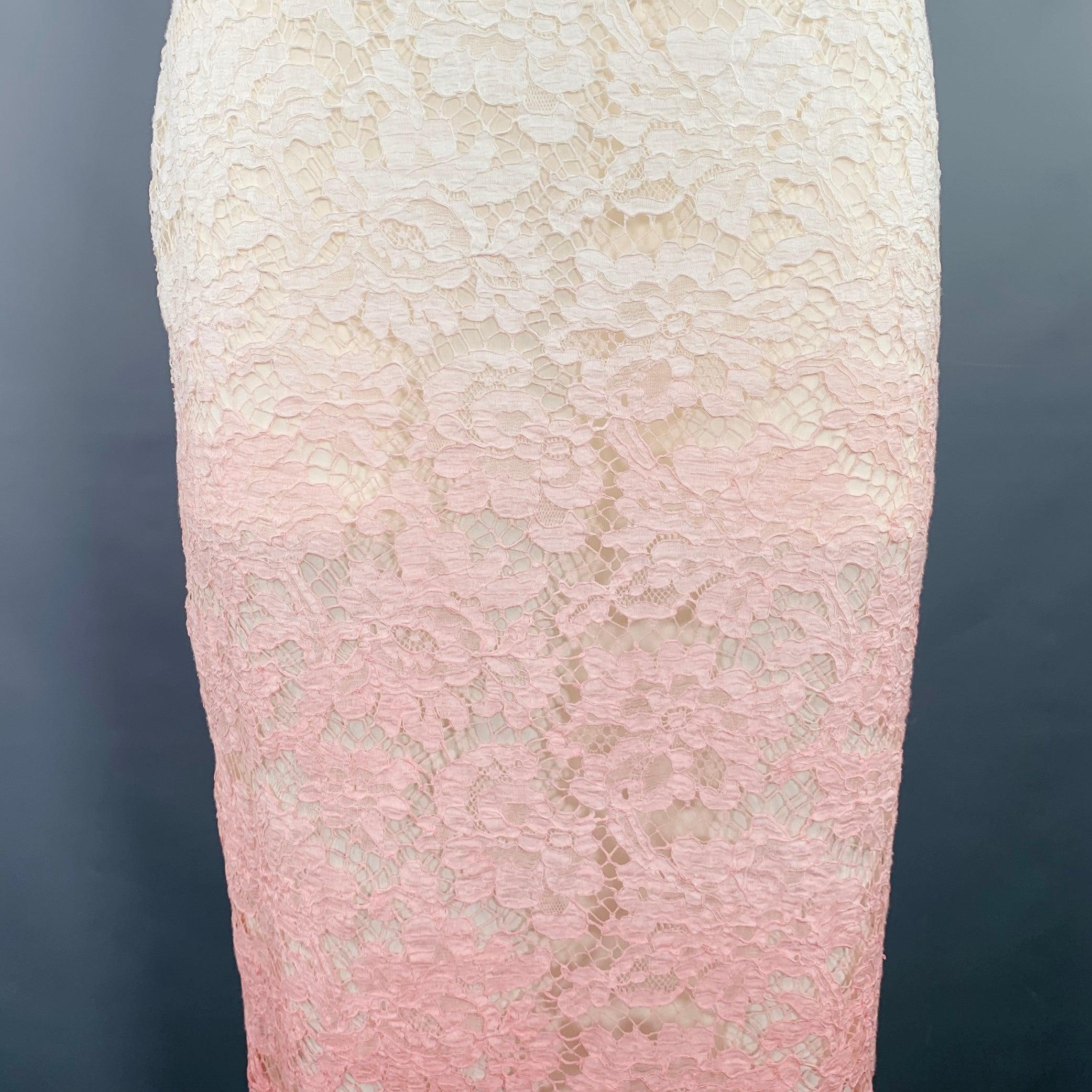 BURBERRY PRORSUM skirt
in a pink and white guipure lace featuring a pencil style, ombre design, and back zipper closure. Made in Italy.Very Good Pre-Owned Condition. Minor signs of wear. Fabric and care tags removed. 

Marked:   IT 40