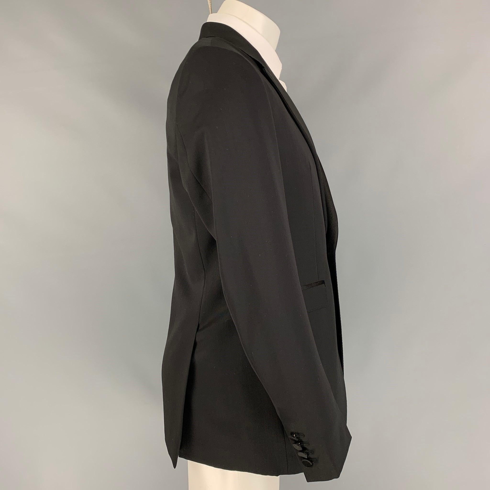 BURBERRY PRORSUM Size 40 Regular Black Virgin Wool Tuxedo Sport Coat In Good Condition In San Francisco, CA