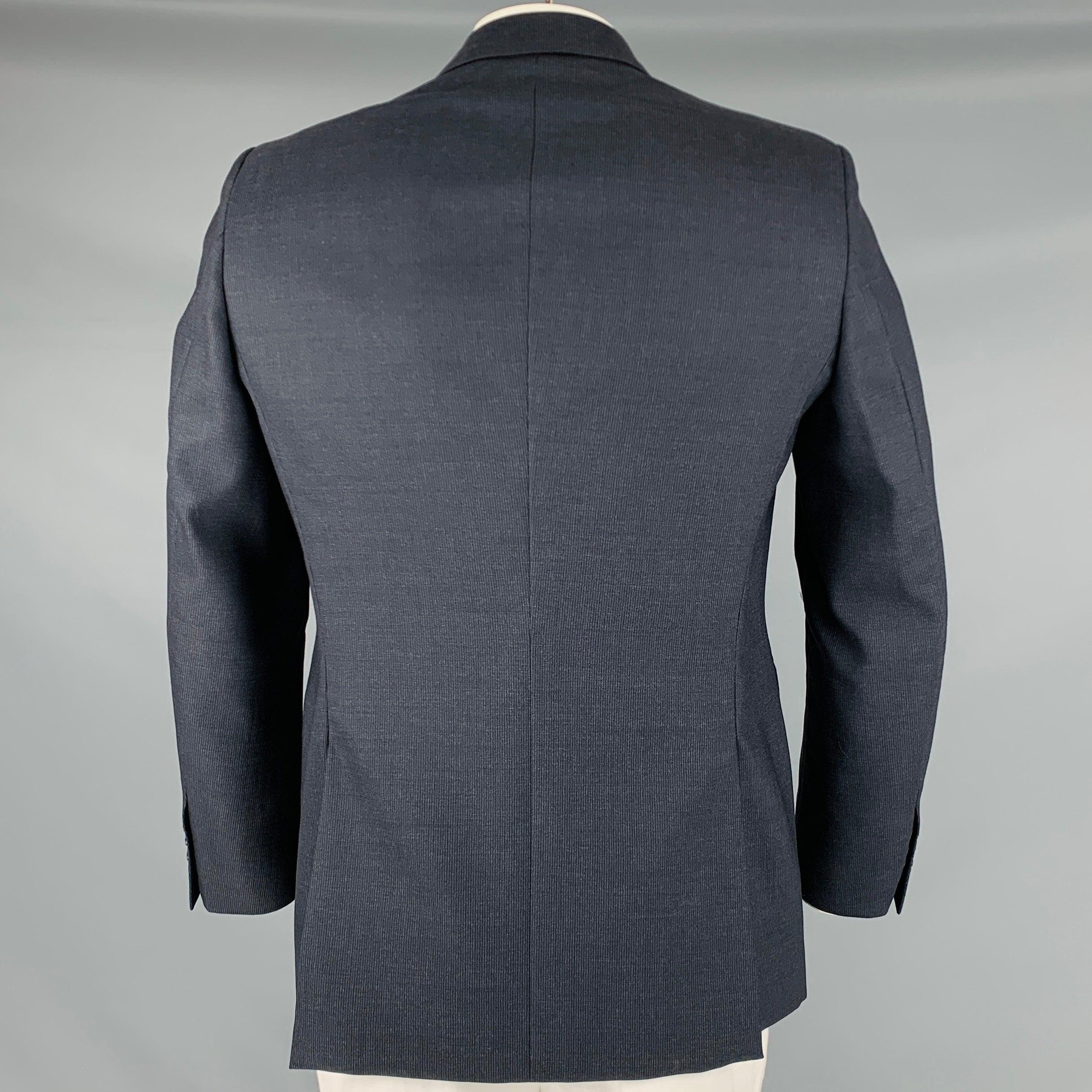 BURBERRY PRORSUM Size 42 Grey Textured Virgin Wool Sport Coat In Good Condition For Sale In San Francisco, CA