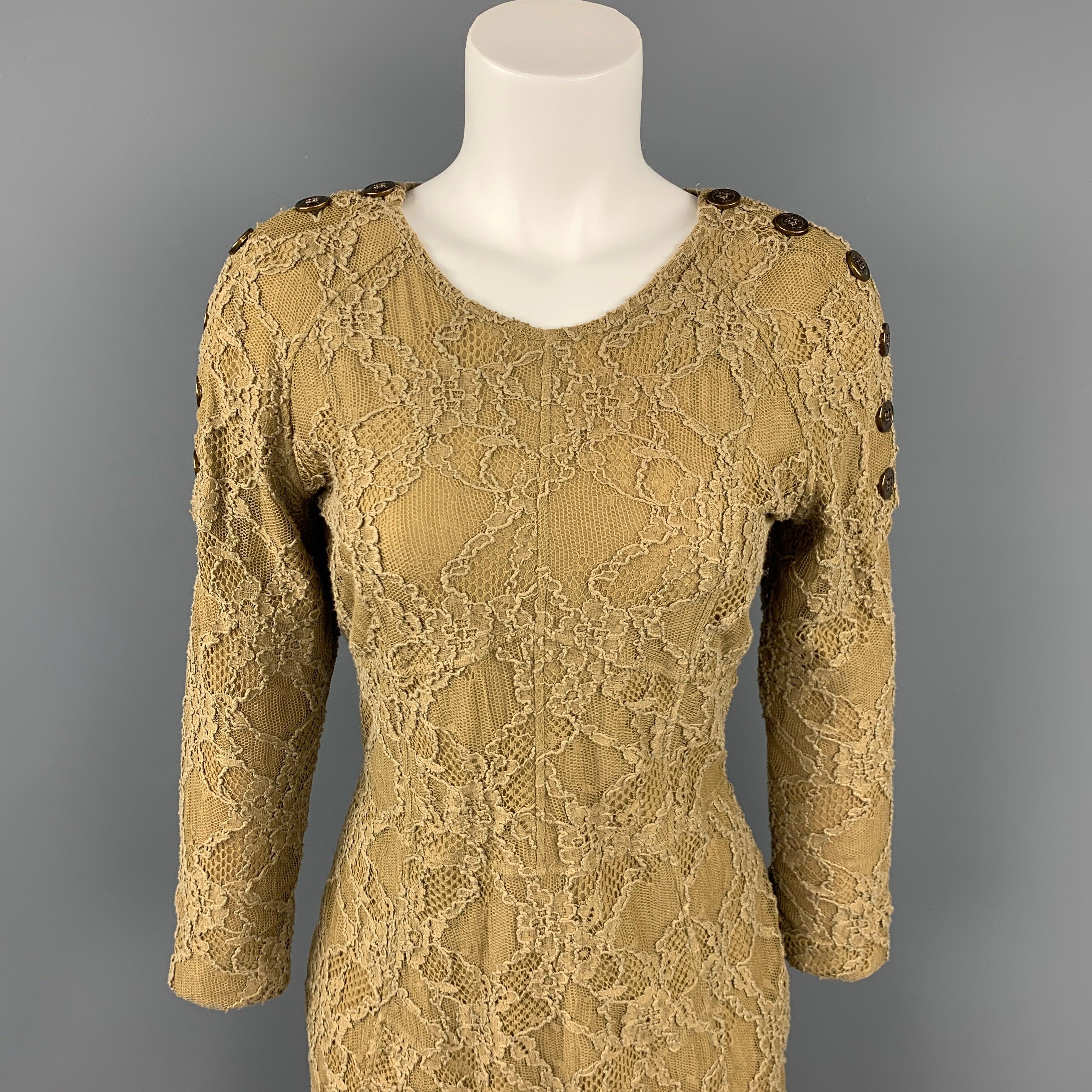 BURBERRY PRORSUM dress comes in a olive lace cotton featuring a shift style, shoulder buttons, and a back zip up closure. Made in Italy.Very Good
Pre-Owned Condition. 

Marked:   44 

Measurements: 
 
Shoulder: 17 inches  Bust: 32 inches  Waist: 28