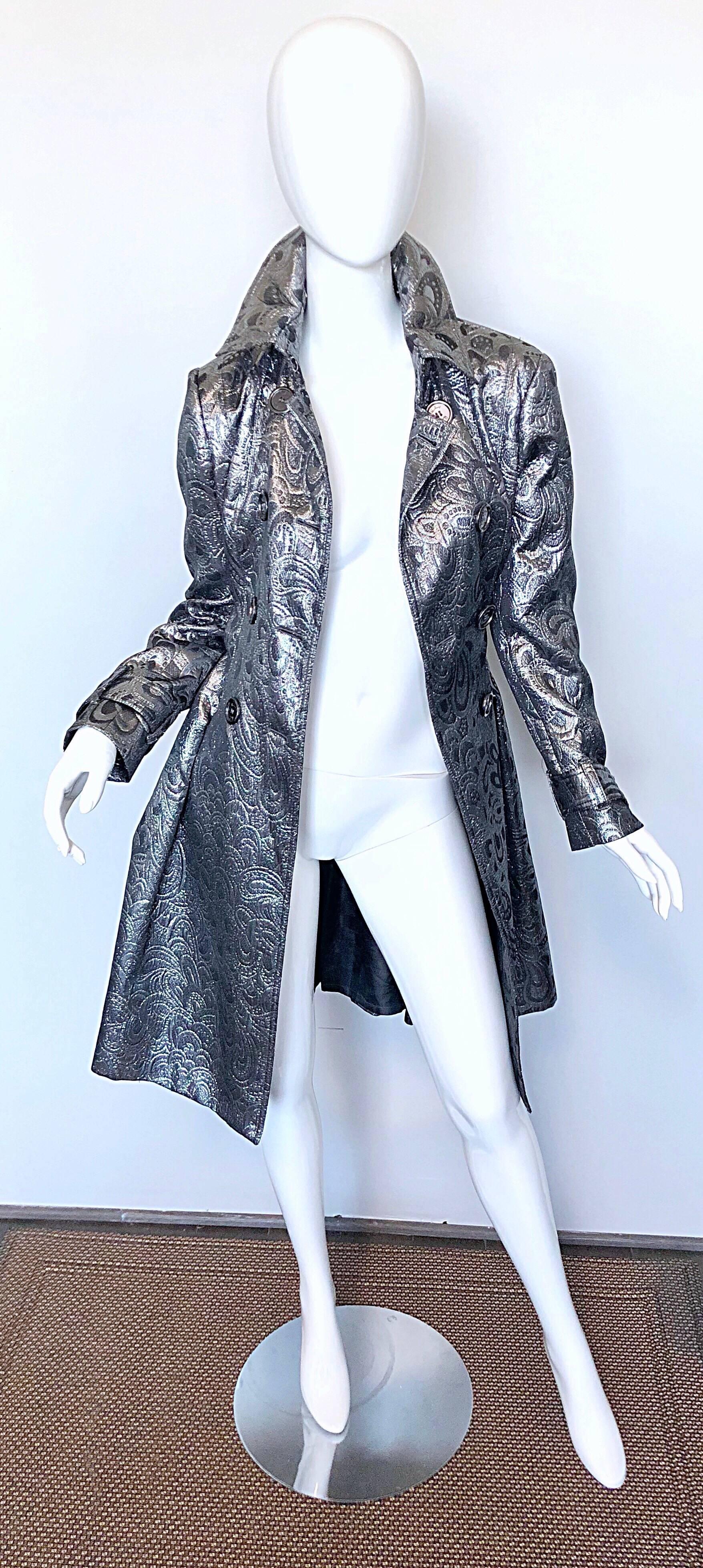 Burberry Size 8 Silver Gunmetal Black Metallic Belted Brocade Trench Jacket Coat In Excellent Condition In San Diego, CA