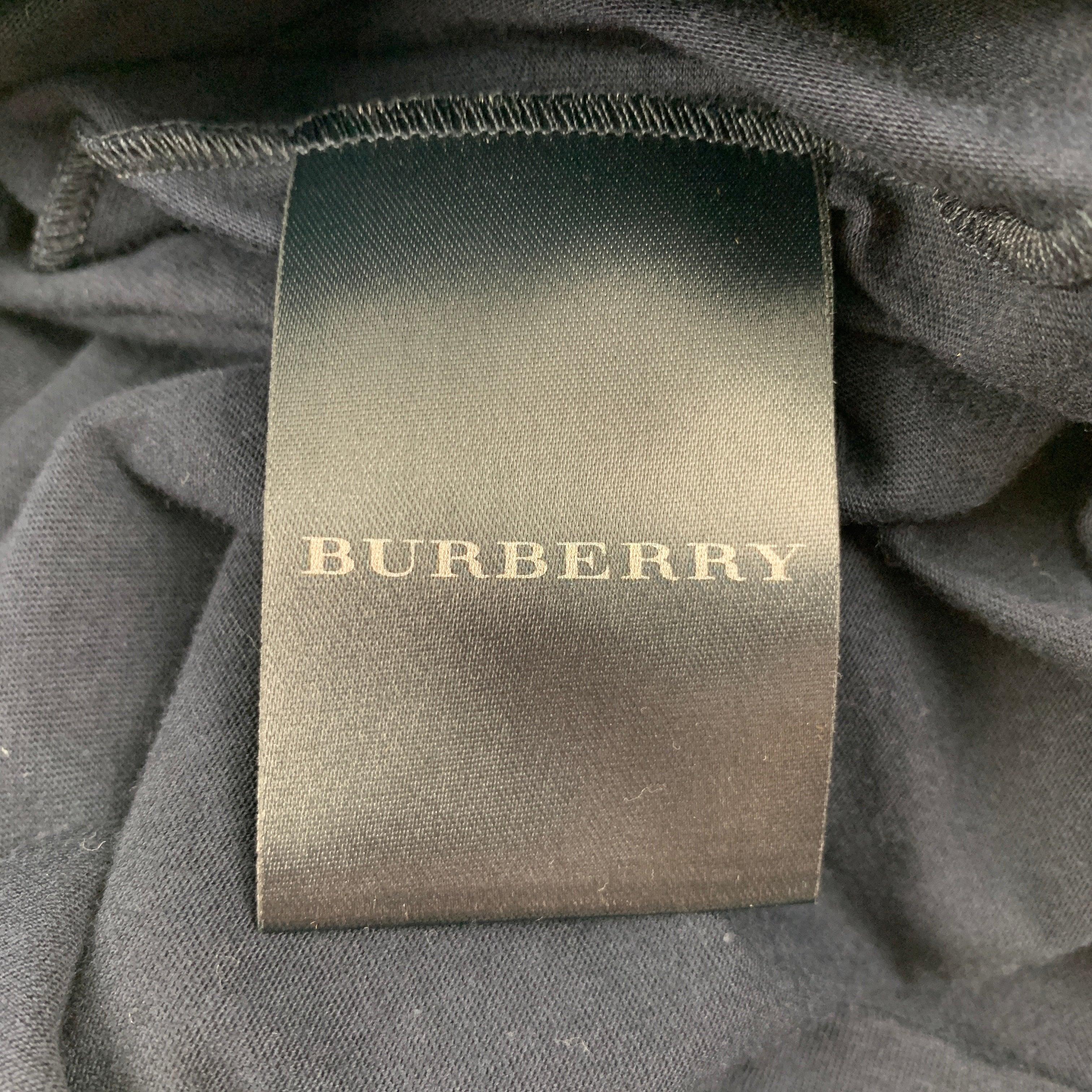 BURBERRY PRORSUM Size XL Navy Cotton Medal Bow Pin T-shirt For Sale 2