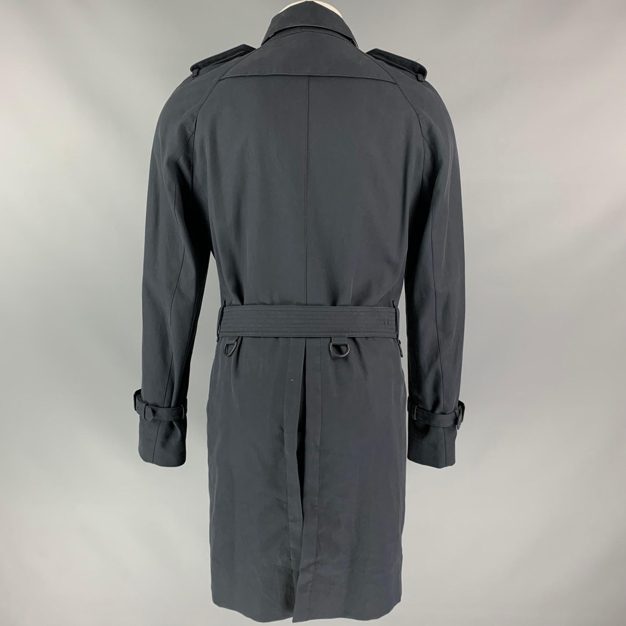 BURBERRY PRORSUM Spring 2015 Size 40 Navy Cotton / Silk Trench Coat In Good Condition In San Francisco, CA