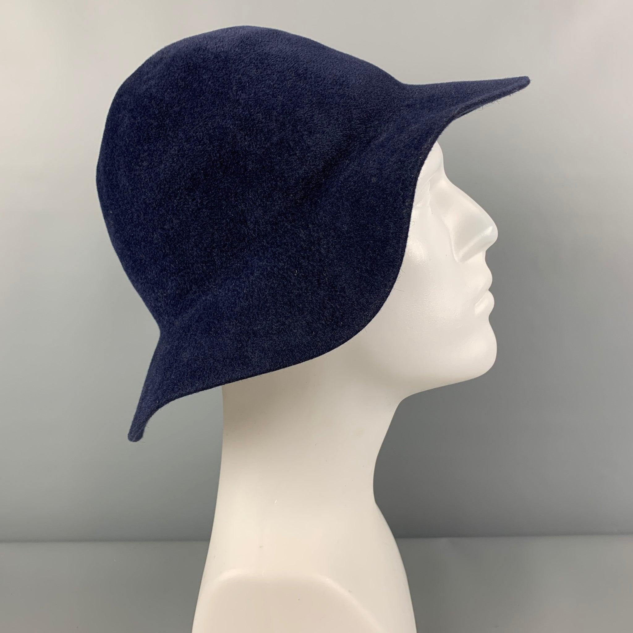 BURBERRY PRORSUM Spring 2015 Size L Navy Blue Rabbit Felt Hats In Good Condition For Sale In San Francisco, CA