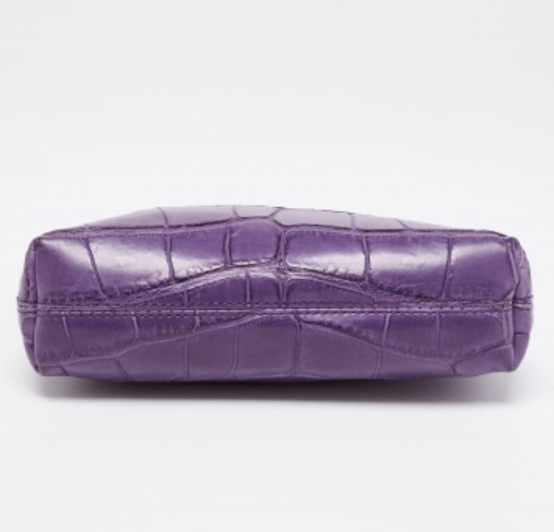 Gris Pochette à rabat Kendall en alligator violet de Burberry en vente