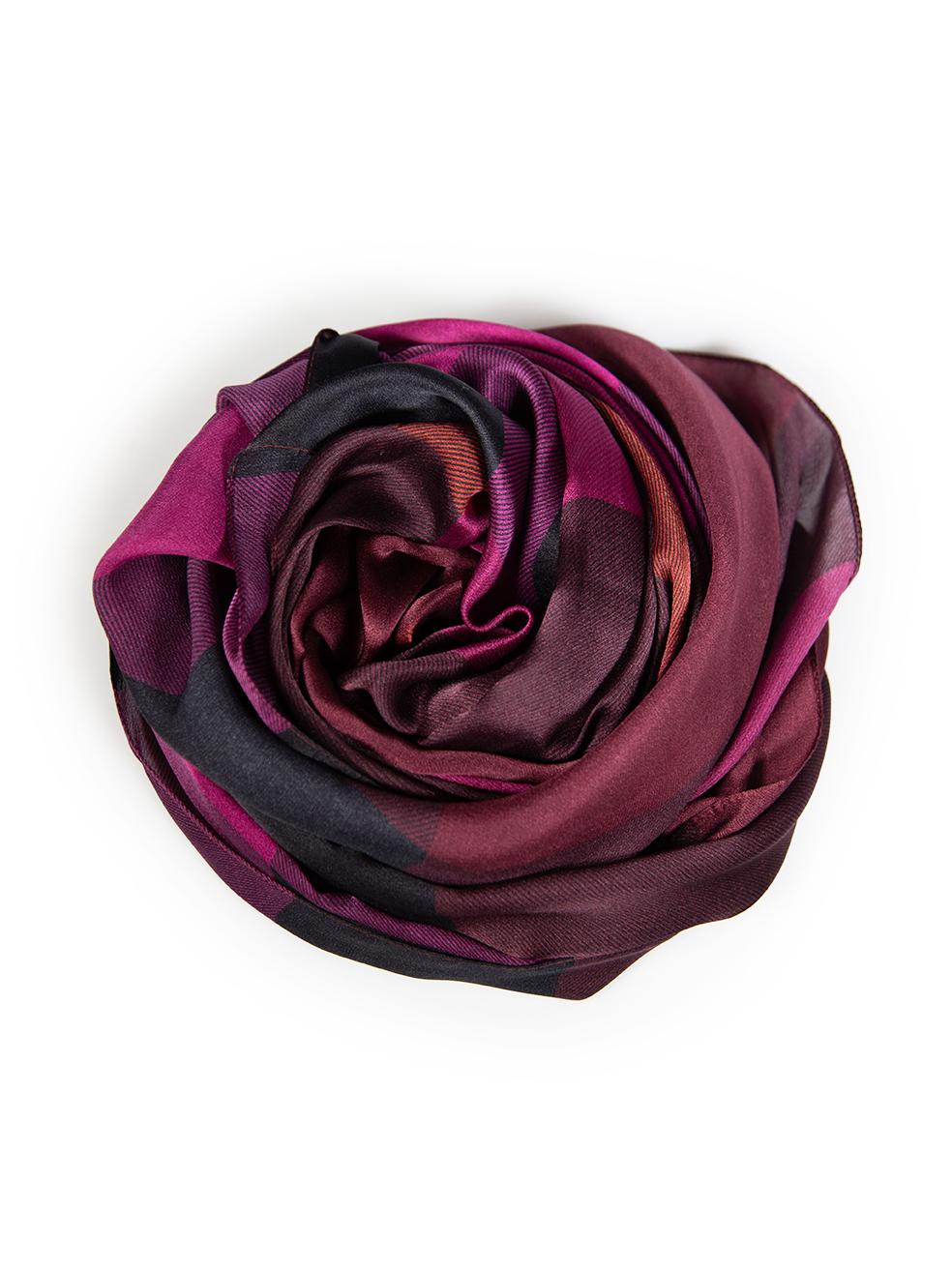 CONDITION is Good. Minor wear to scarf is evident. There are a few light plucks to the weave, along silk on this used Burberry designer resale item. Composition label is missing.
 
 
 
 Details
 
 
 Purple
 
 Silk
 
 Scarf
 
 Black nova check
