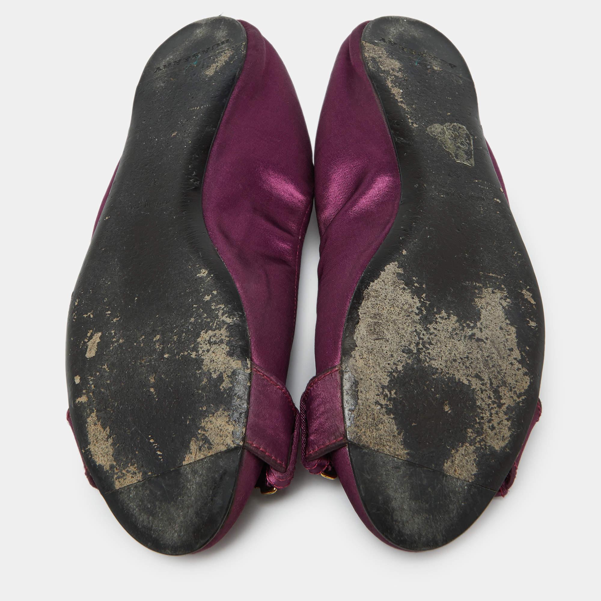Burberry Purple Satin Buckle Logo Scrunch Ballet Flats Size 37 For Sale 1