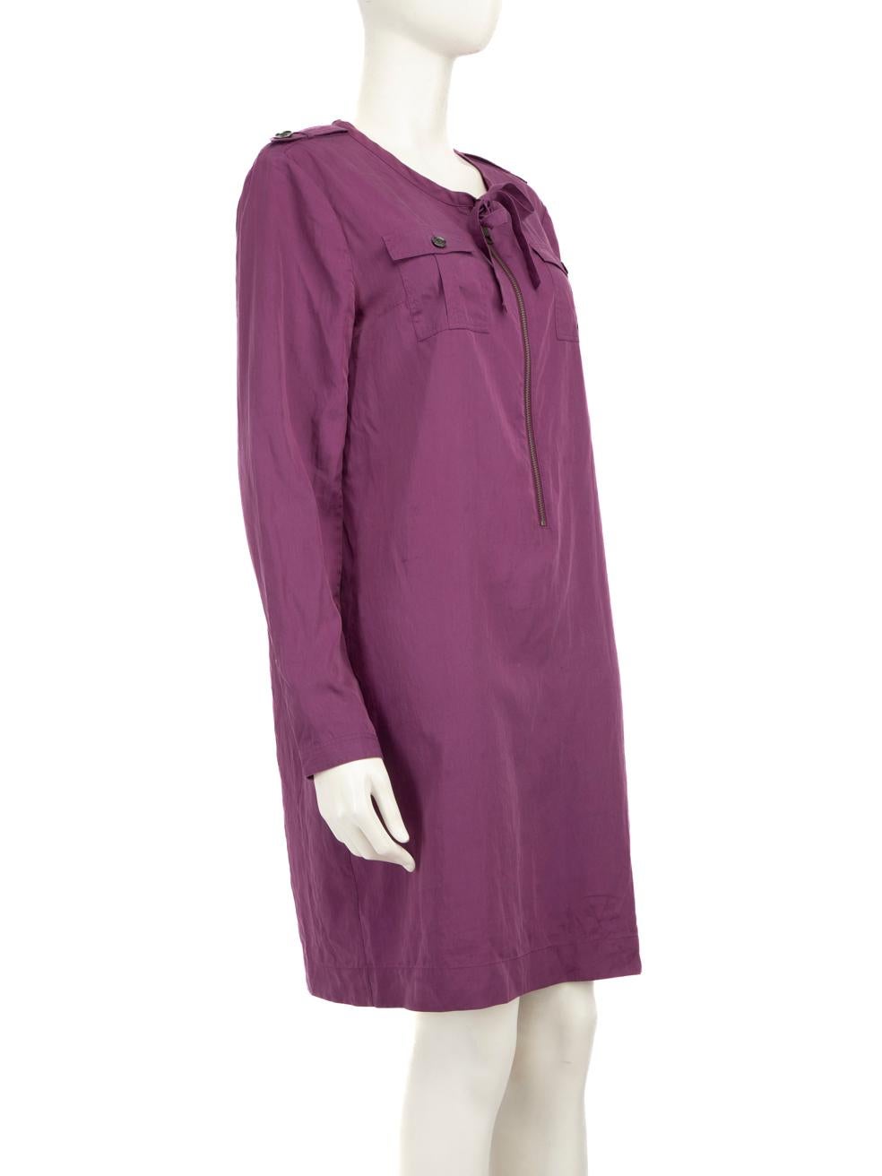 CONDITION is Very good. Minimal wear to dress is evident. Minimal wear to both exterior underarms with discolouration. Small hole found on the front lower half of the dress. Discolouration marks on the inside near the hem on this used Burberry