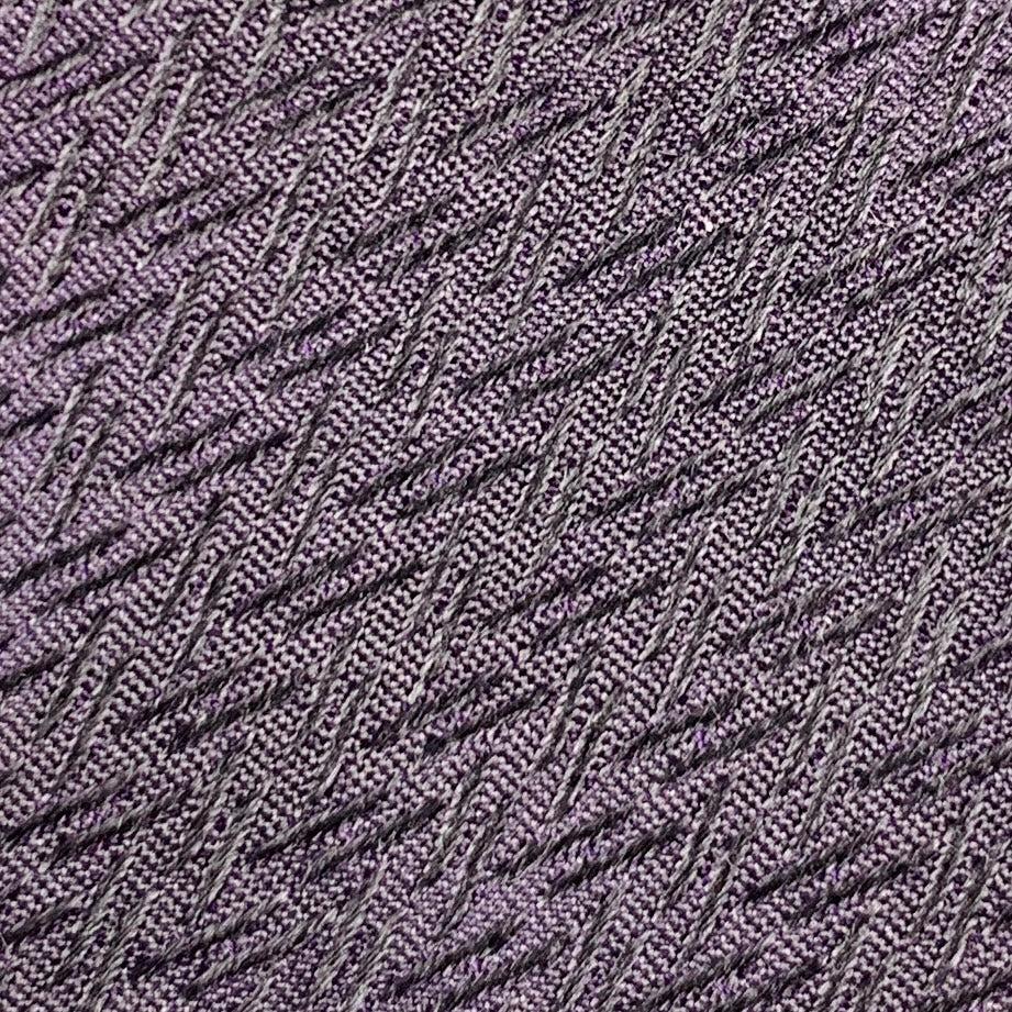 Burberry - Cravate en soie texturée - Violet Excellent état - En vente à San Francisco, CA