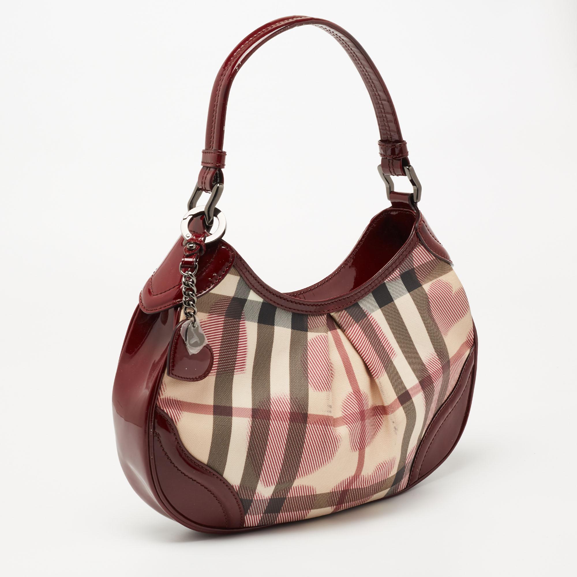 Burberry Red/Beige House Check Heart PVC and Patent Leather Brooklyn Hobo In Good Condition In Dubai, Al Qouz 2