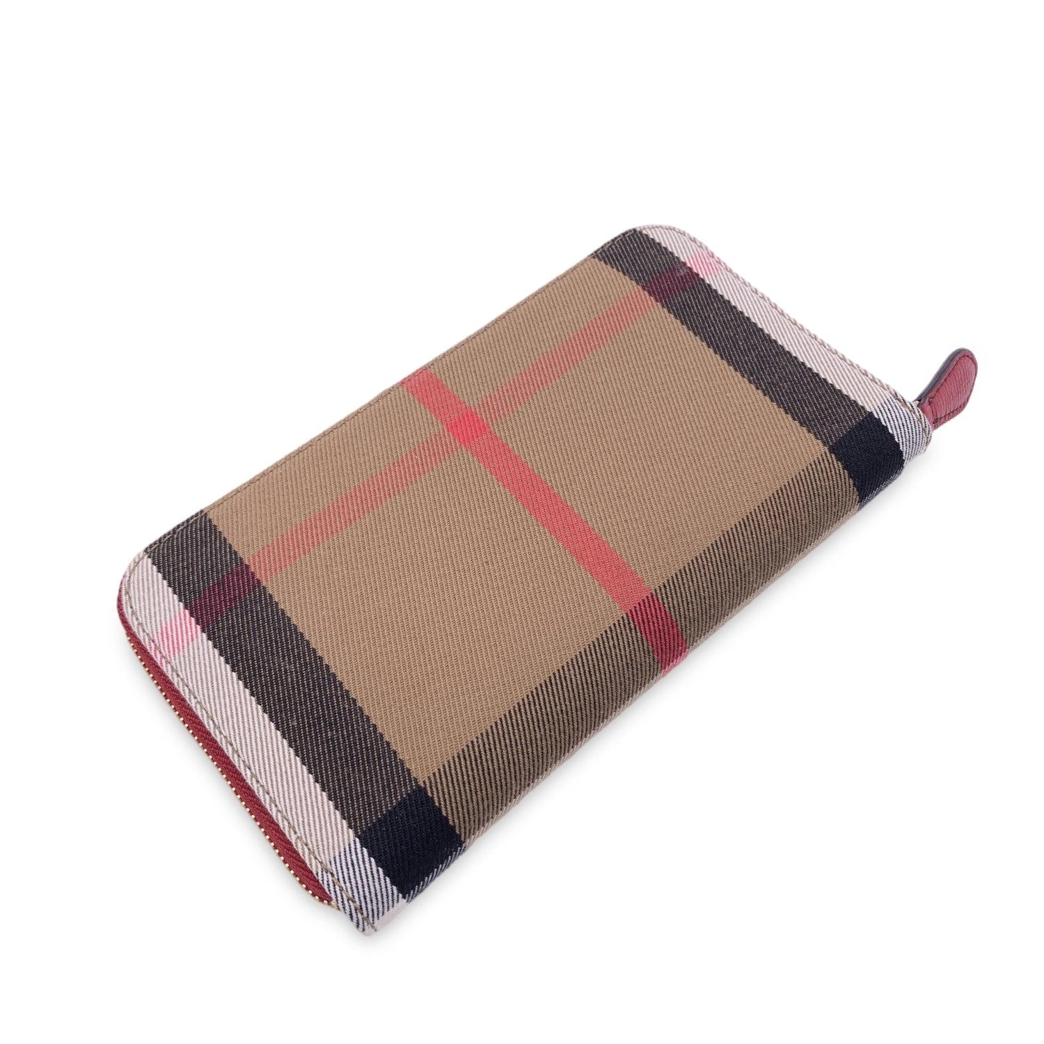 Burberry Red Beige Nova Check Elmore Zippy Long Continental Wallet In Excellent Condition In Rome, Rome