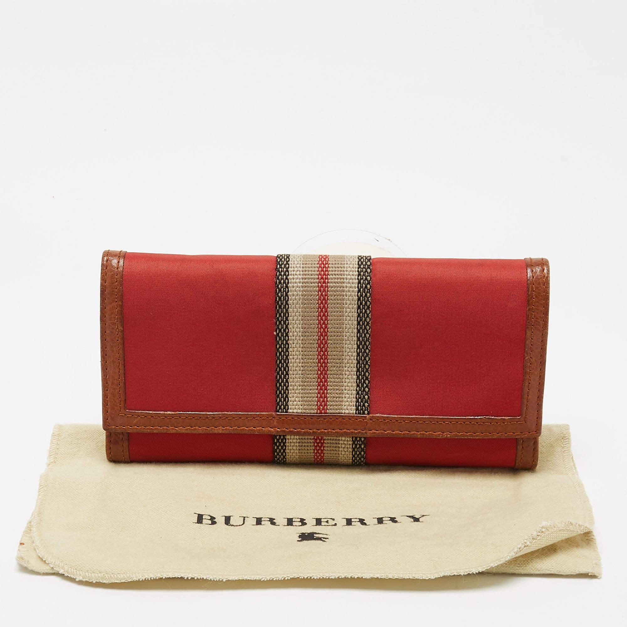 Burberry Rot/Braun Nylon und Leder Streifen Klappe Kontinental Brieftasche 6