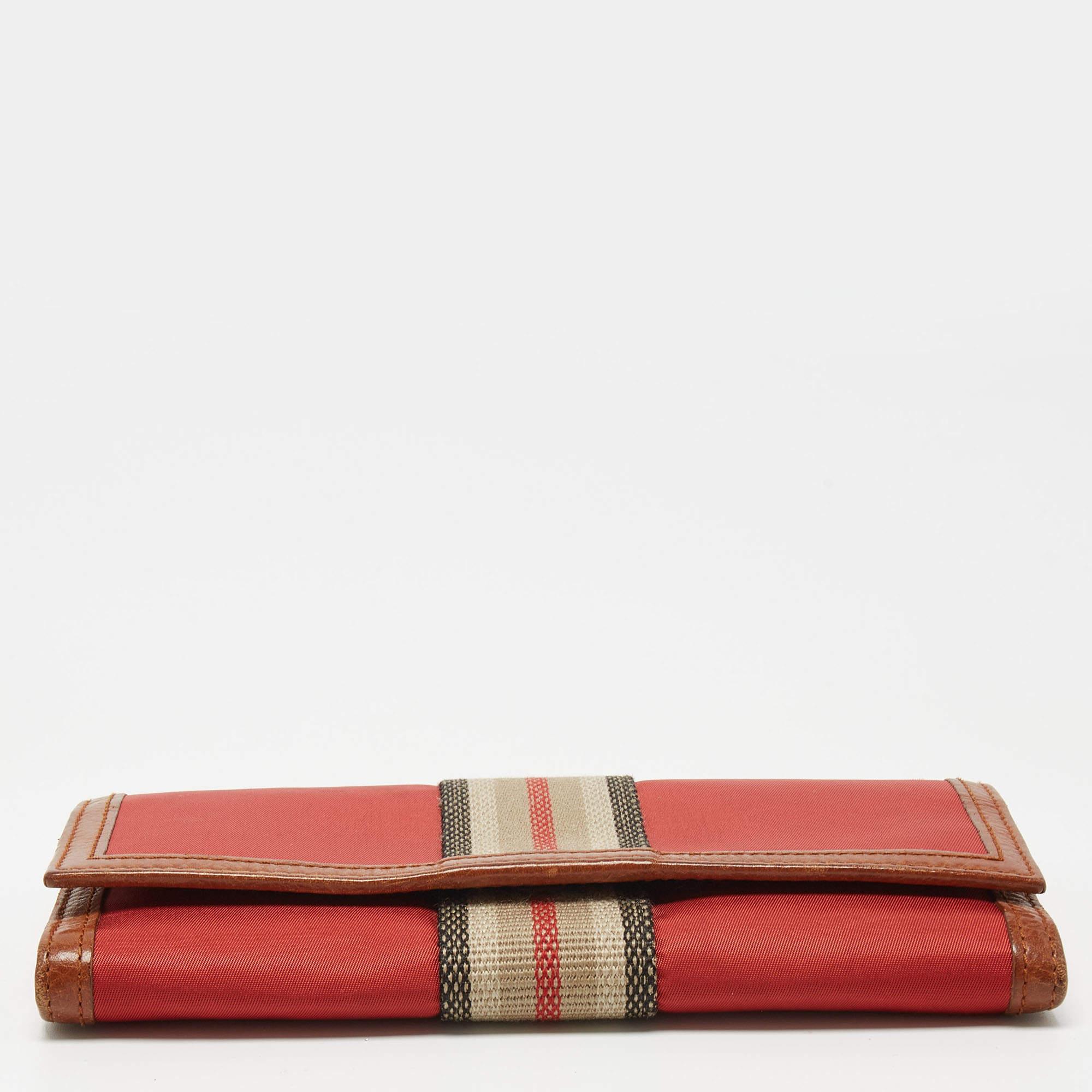 Burberry Rot/Braun Nylon und Leder Streifen Klappe Kontinental Brieftasche 4