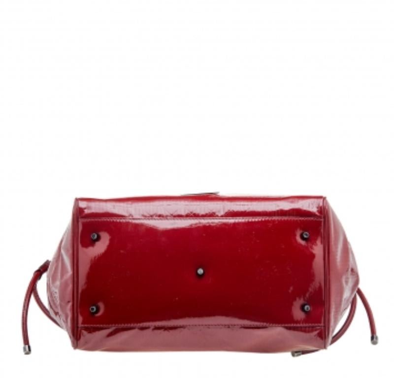 Burberry Red Check Embossed Patent Leather Bilmore Tote In Fair Condition For Sale In Dubai, Al Qouz 2