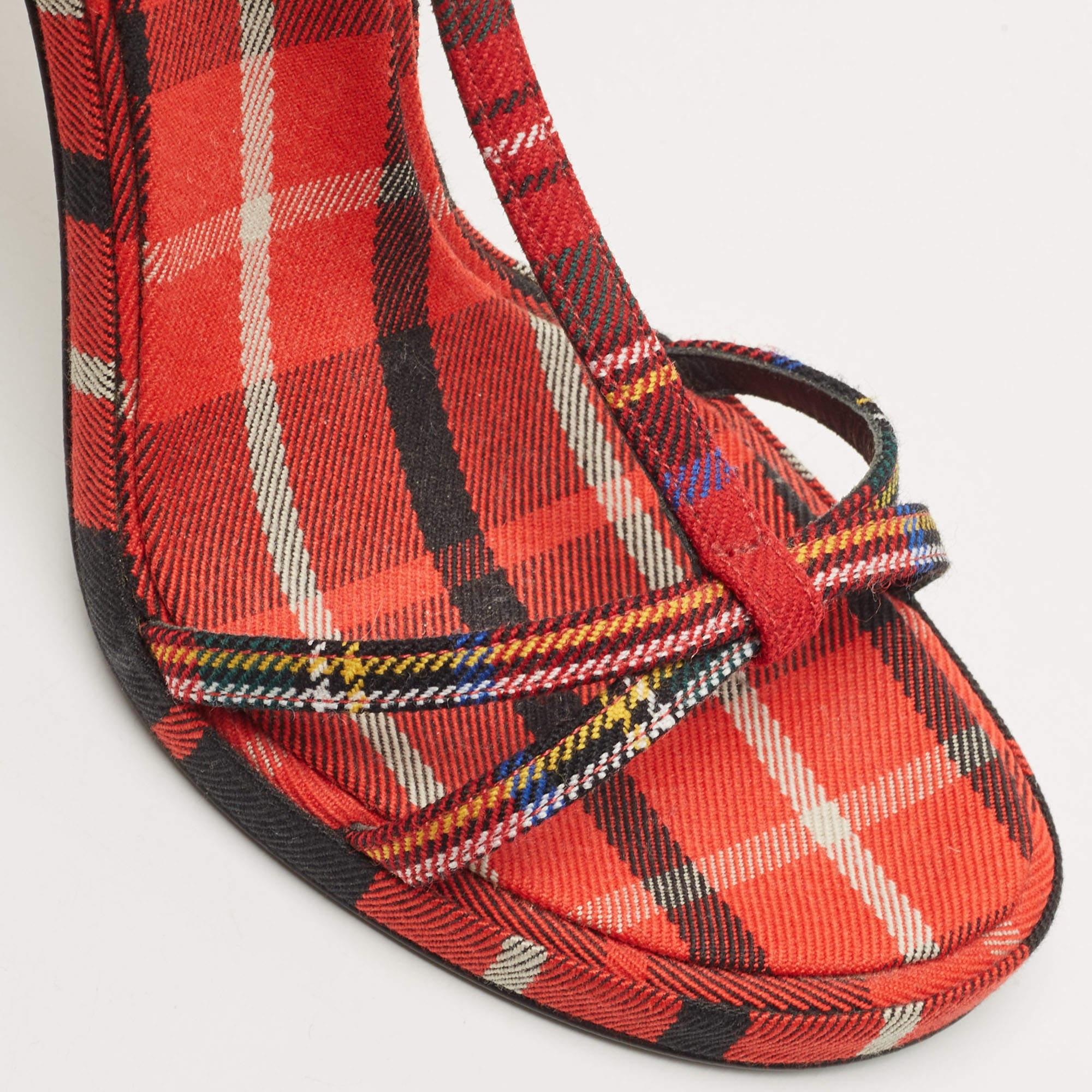 Burberry Red Checkered Canvas Hans T Strap Sandals Size 38.5 For Sale 3