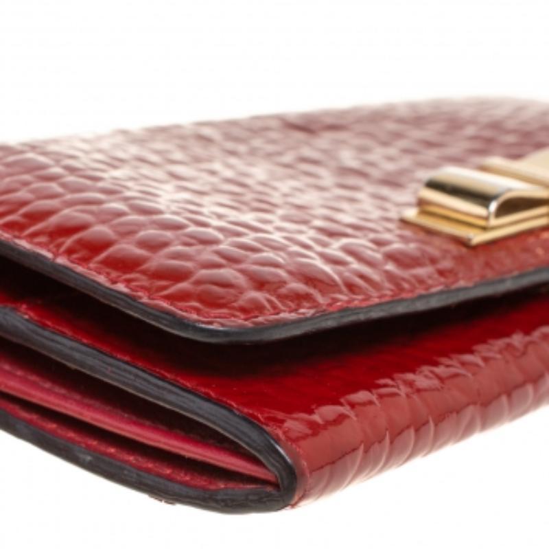 Burberry Red Embossed Patent Leather Penrose Continental Wallet For Sale 1