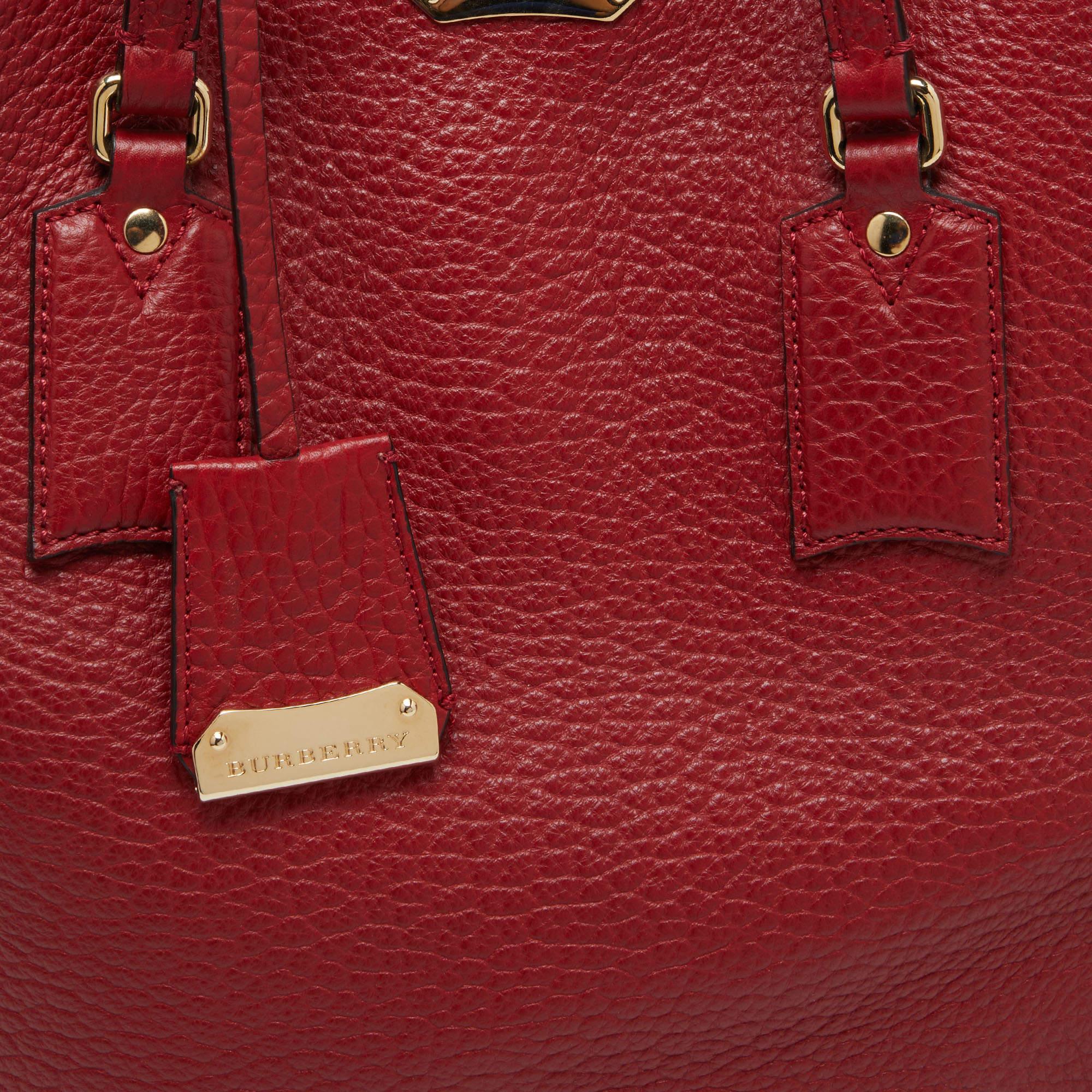 Burberry Red Grain Leather Woodbury Tote For Sale 2