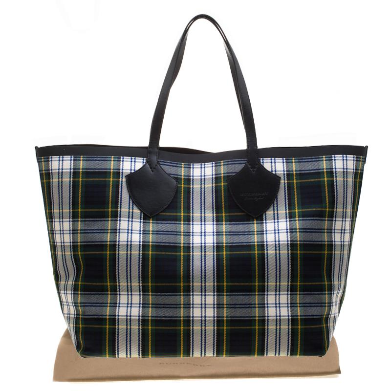 Burberry Red/Green Vintage Check Canvas Giant Reversible Tote 4