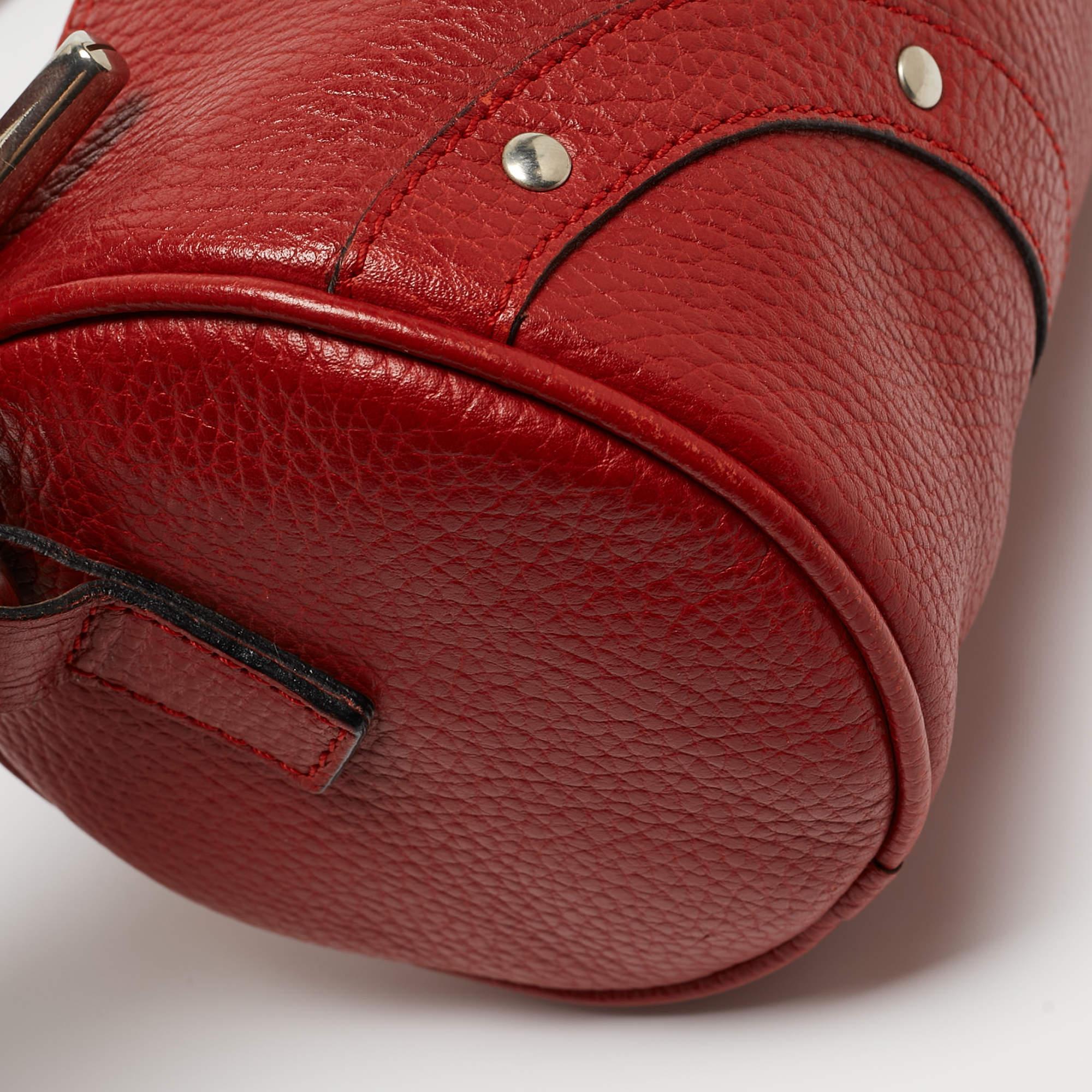 Women's Burberry Red Leather Barrel Bag For Sale