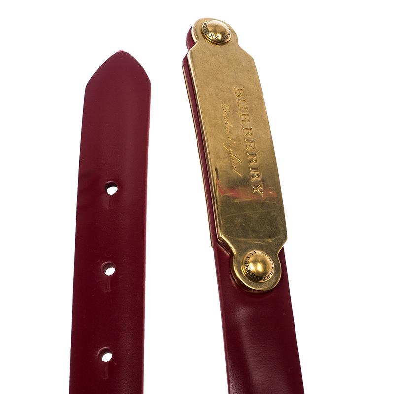 Burberry Red Leather Reese Slim Belt 75 CM In New Condition In Dubai, Al Qouz 2