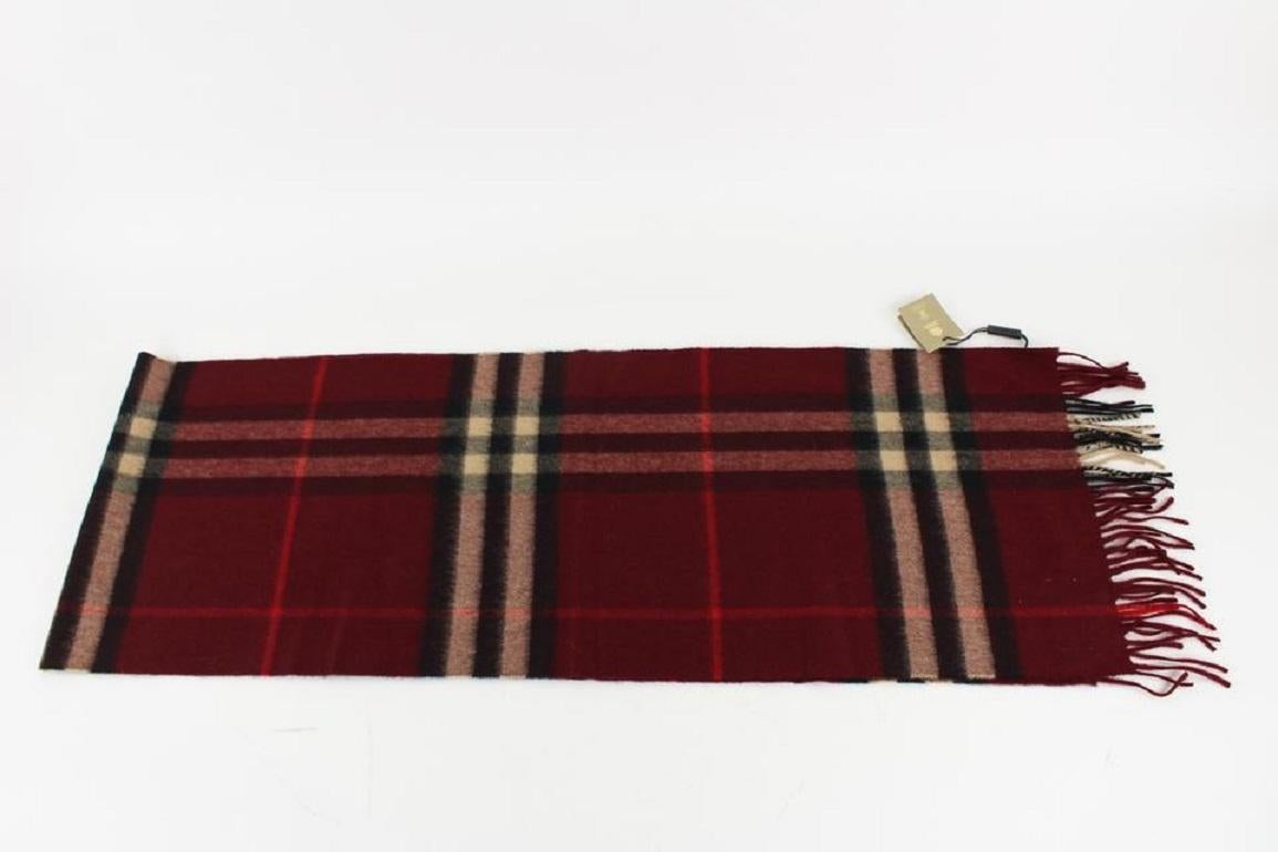 Burberry - Écharpe classique à carreaux en cachemire rouge Nova 9bur1224 Neuf - En vente à Dix hills, NY