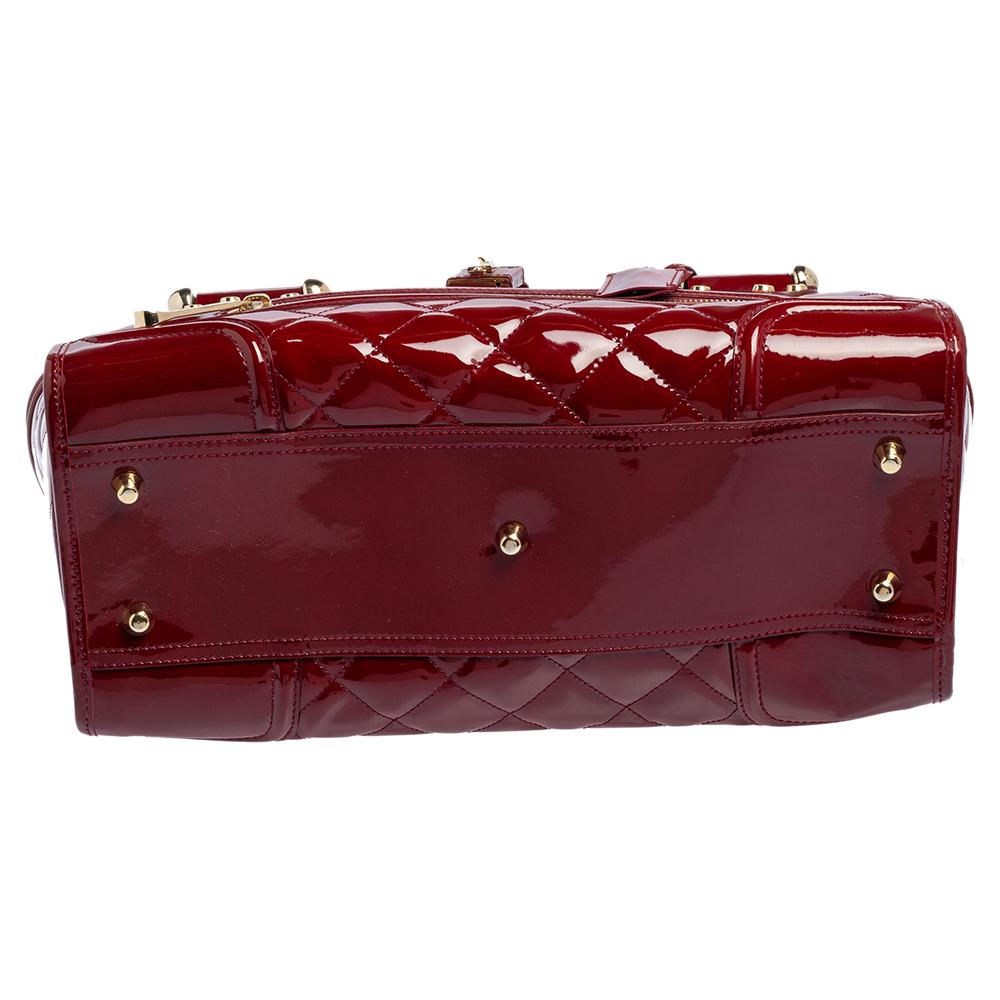 Rote gesteppte Herrentasche aus Lackleder von Burberry 1
