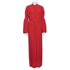 Burberry - Robe longue boutonnée en soie rouge, taille M