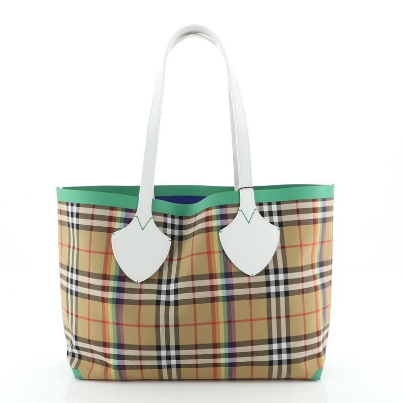 Burberry Reversible Giant Tote Vintage Rainbow Check Canvas Medium In Good Condition In NY, NY