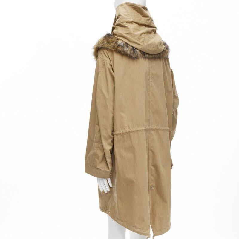 Burberry Riccardo Tisci 2019 giacca a vento calda in gabardine di noce con pelliccia sintetica EU52 XL in vendita 2