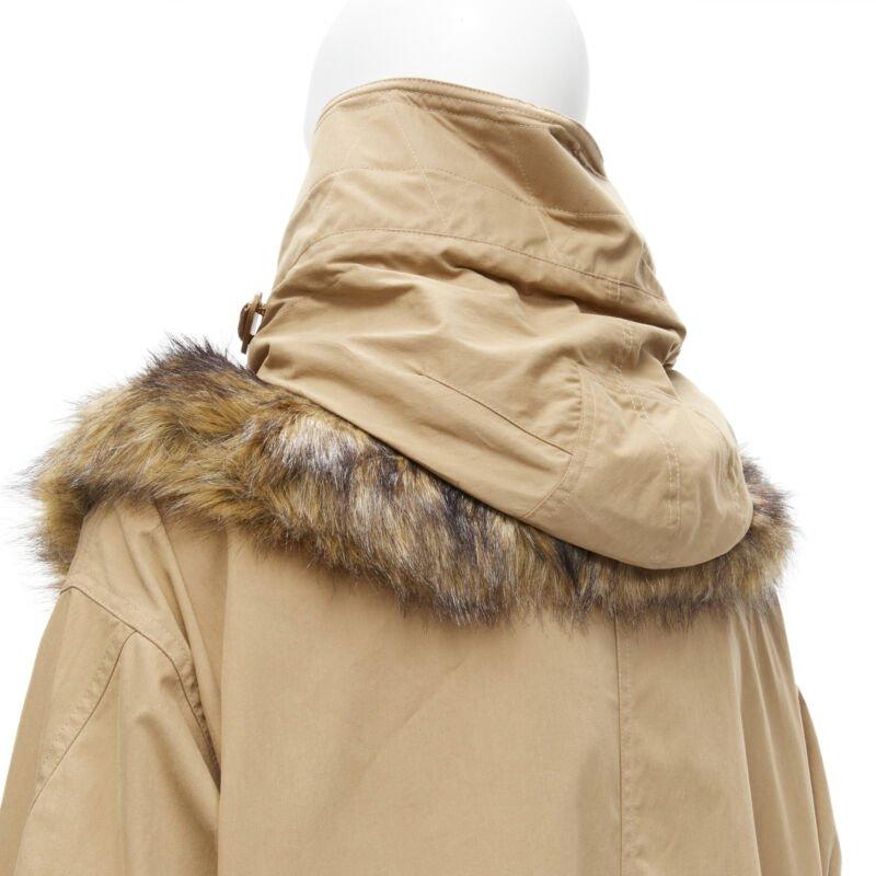 Burberry Riccardo Tisci 2019 giacca a vento calda in gabardine di noce con pelliccia sintetica EU52 XL in vendita 4