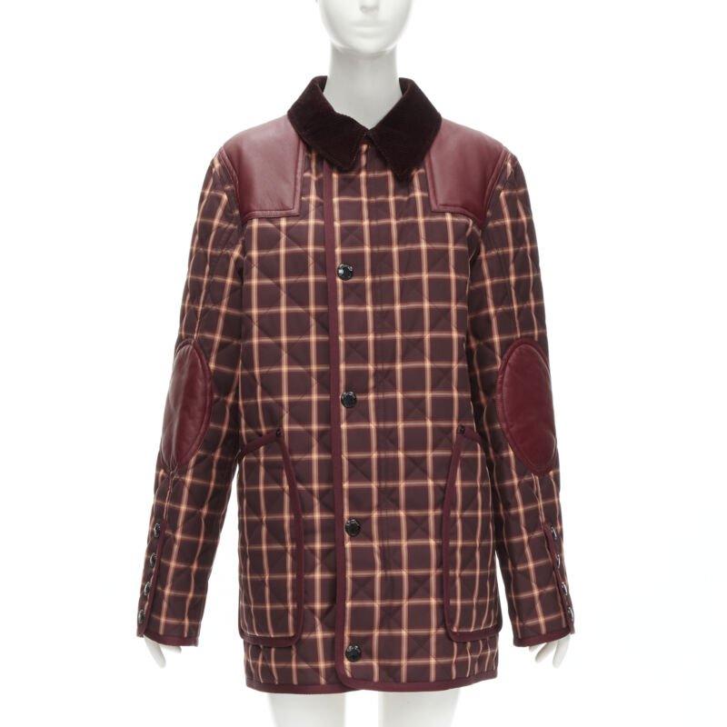 BURBERRY RICCARDO TISCI Reversible Burgundy Check leather patch jacket XS
Reference: TGAS/C01548
Brand: Burberry
Designer: Riccardo Tisci
Collection: Runway
Material: Polyester, Blend
Color: Burgundy
Pattern: Checkered
Closure: Snap Buttons
Lining: 